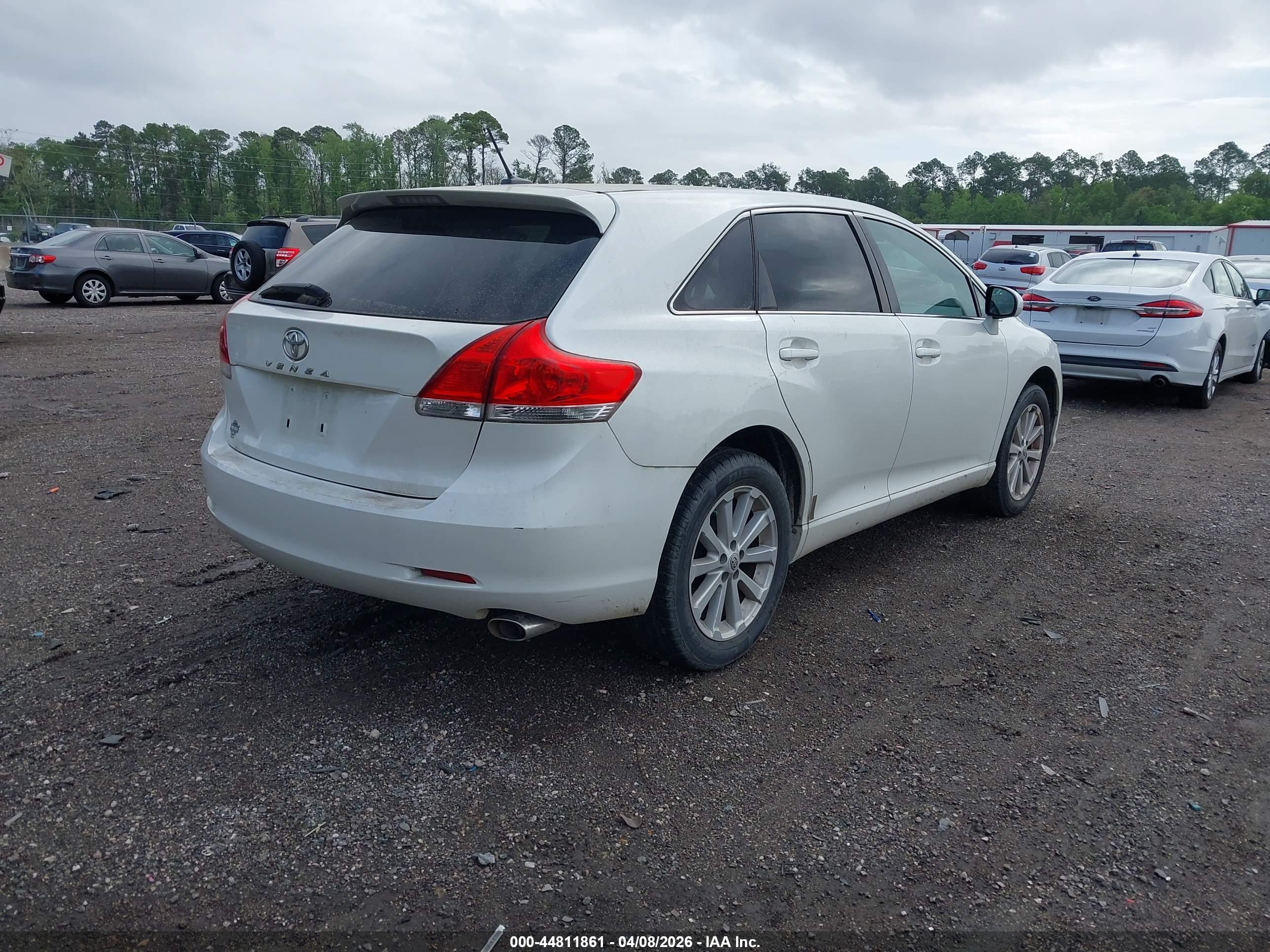 TOYOTA VENZA image 4