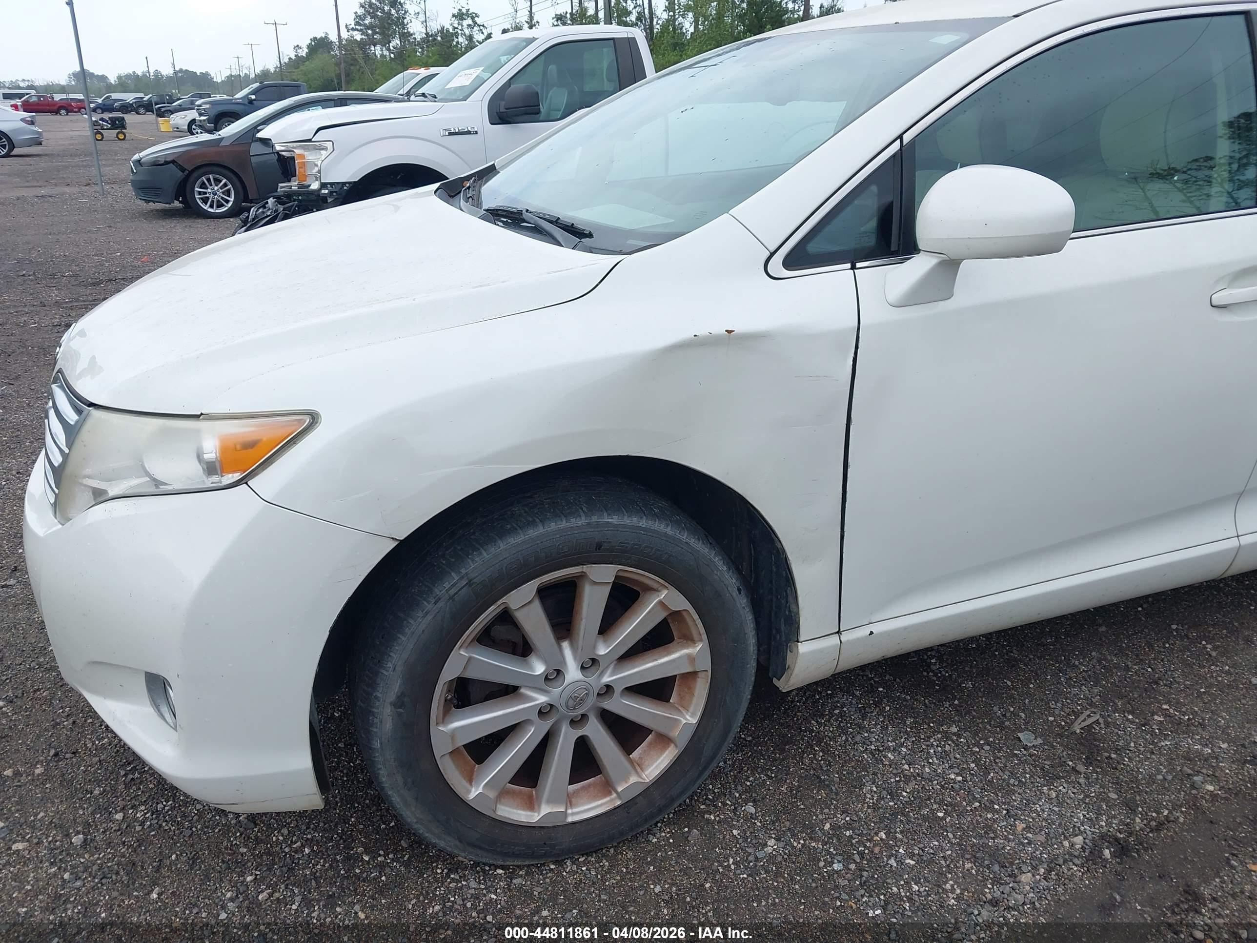 TOYOTA VENZA image 6
