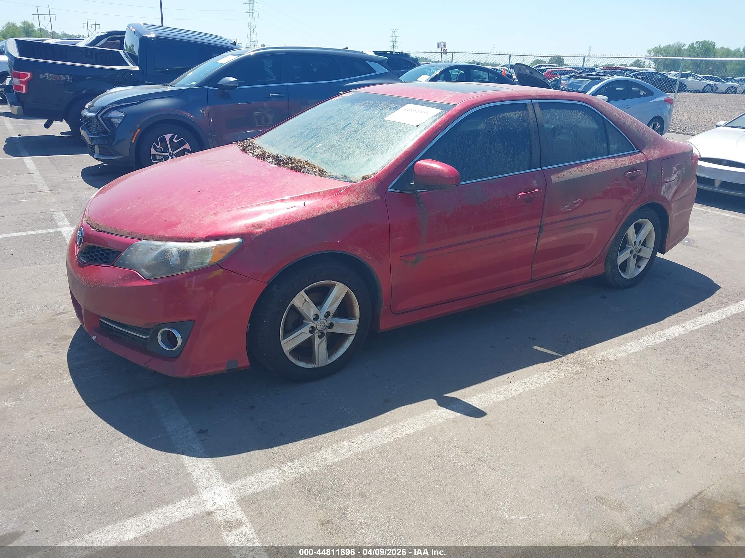 TOYOTA CAMRY image 2