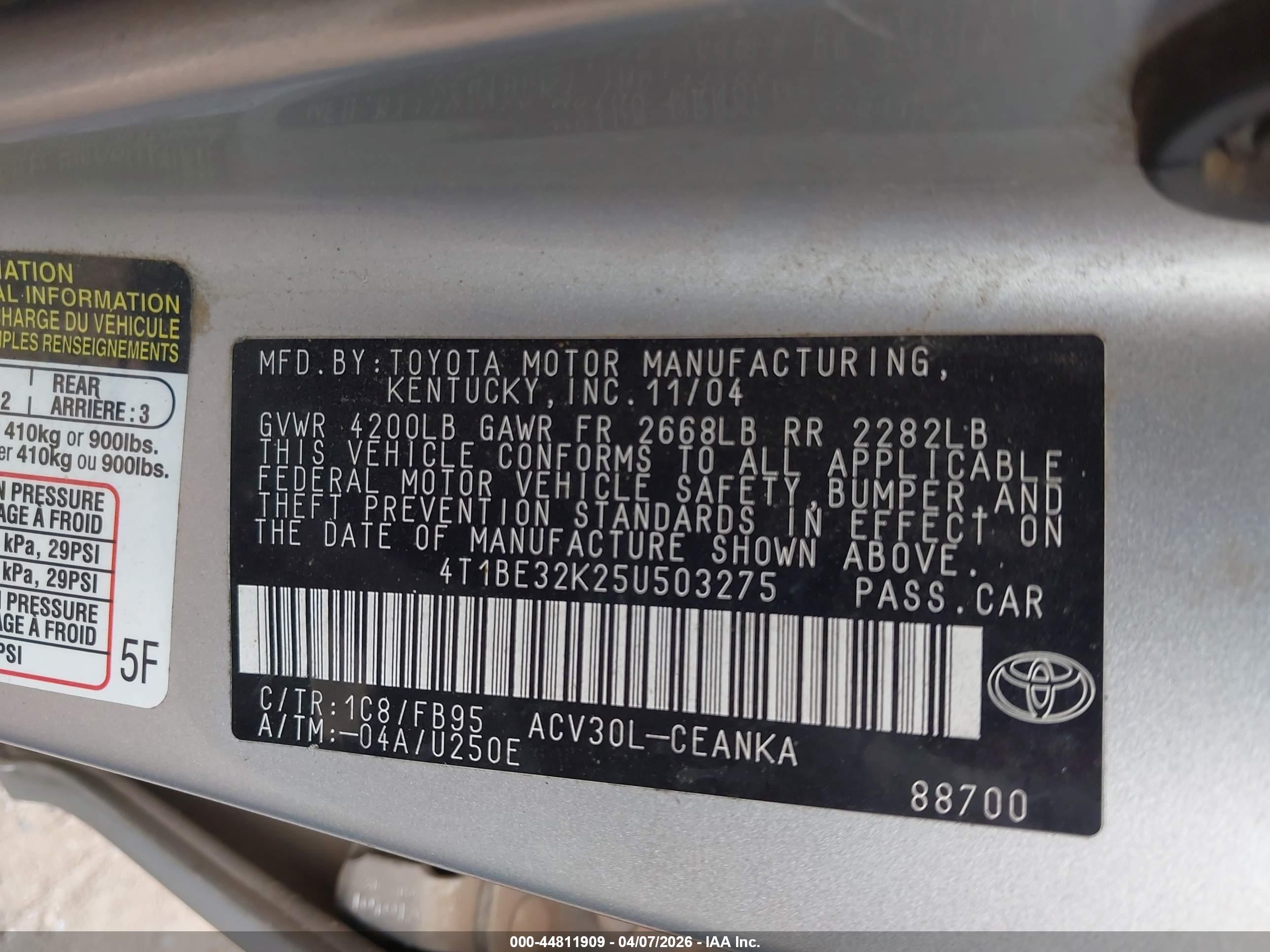 TOYOTA CAMRY image 9