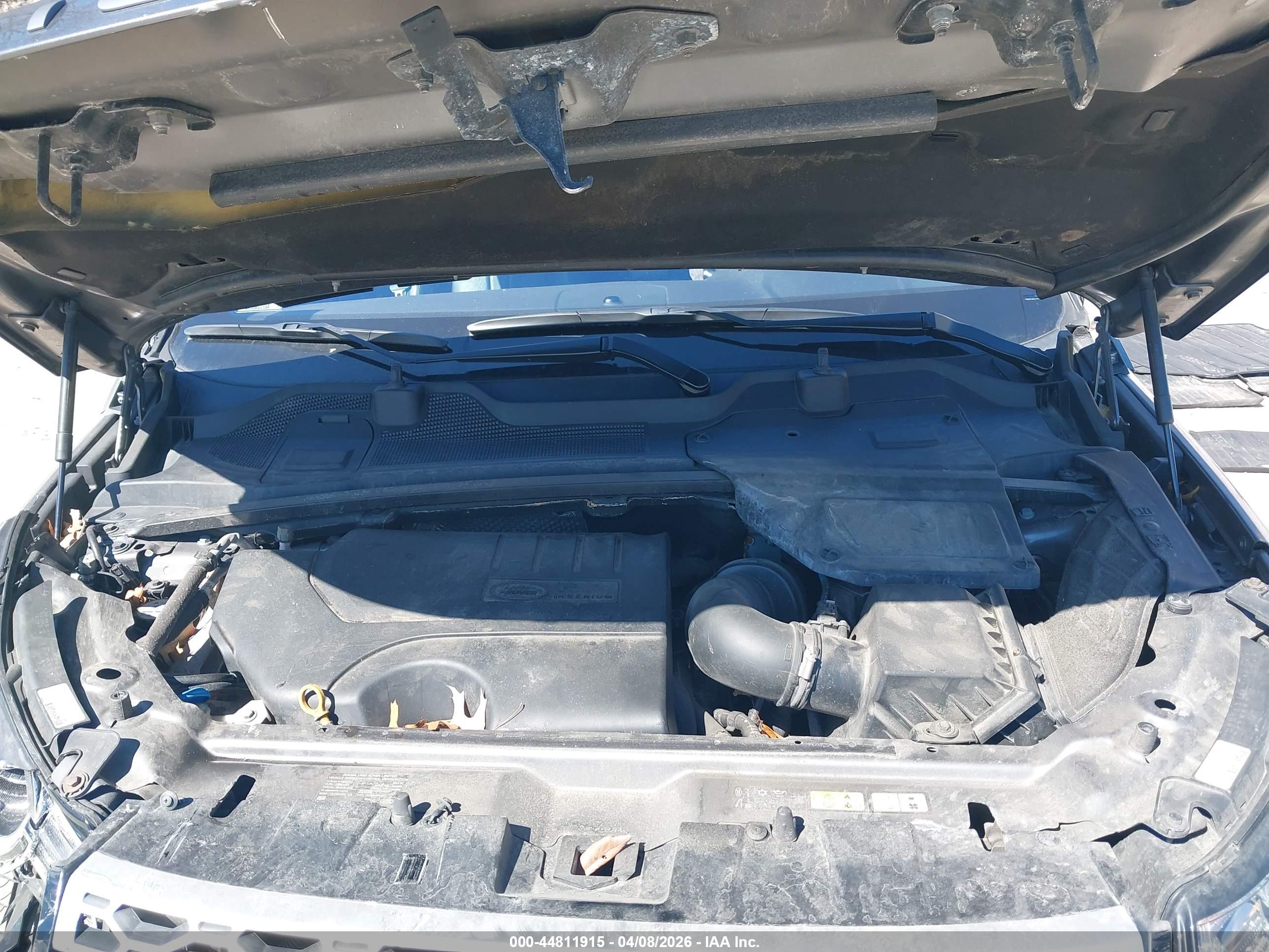 LAND ROVER image 10