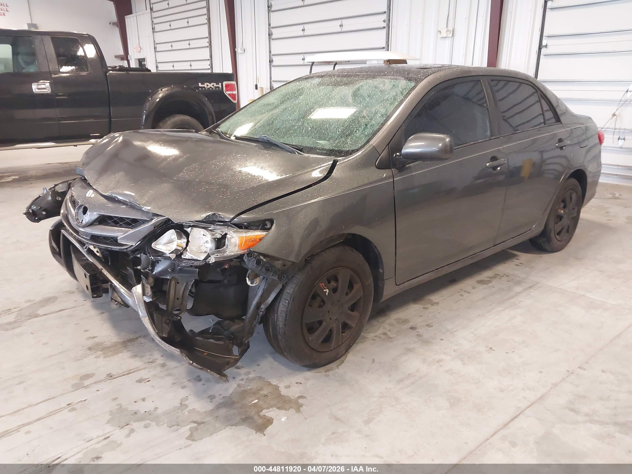 TOYOTA COROLLA image 2