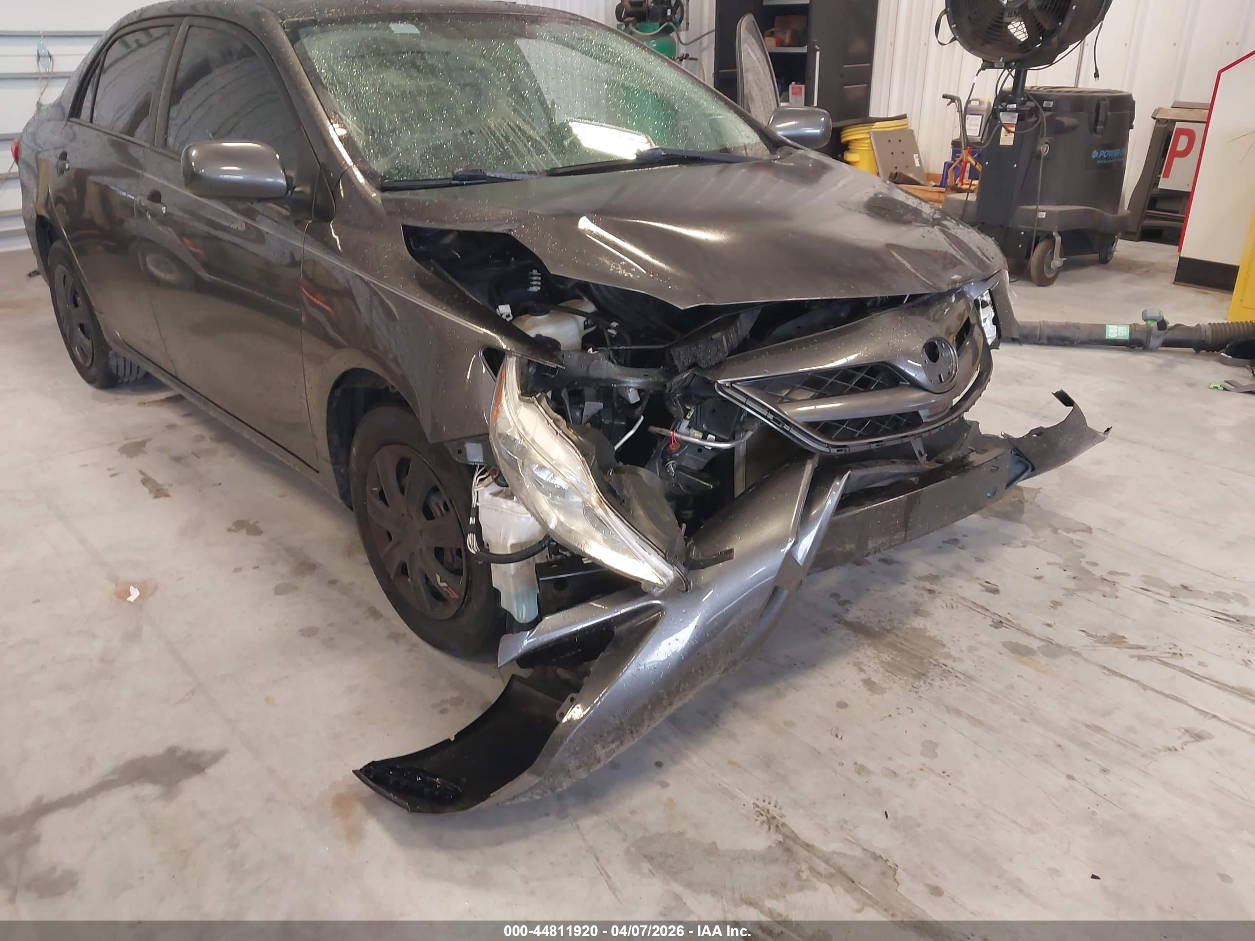 TOYOTA COROLLA image 6