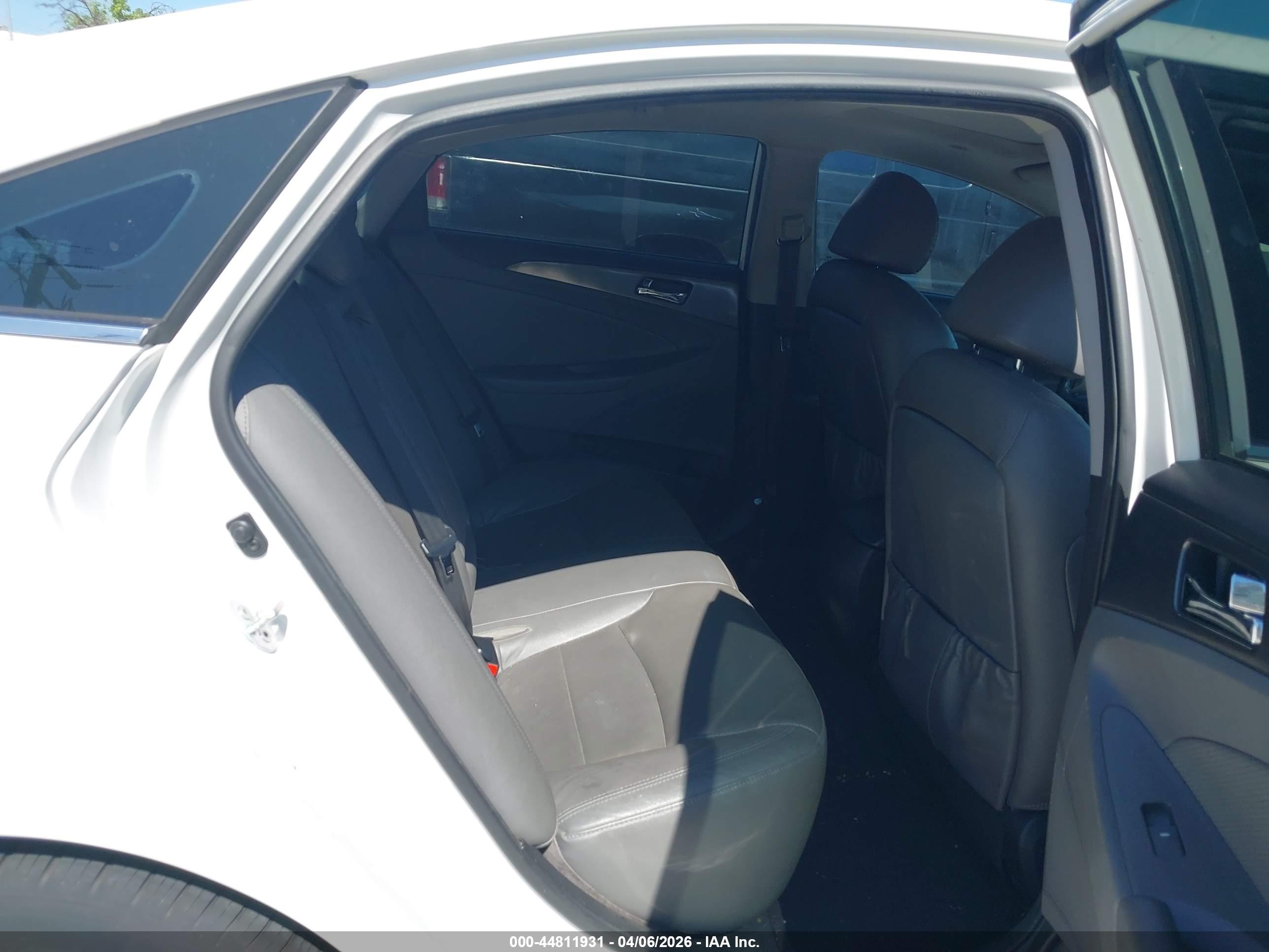 HYUNDAI SONATA image 8