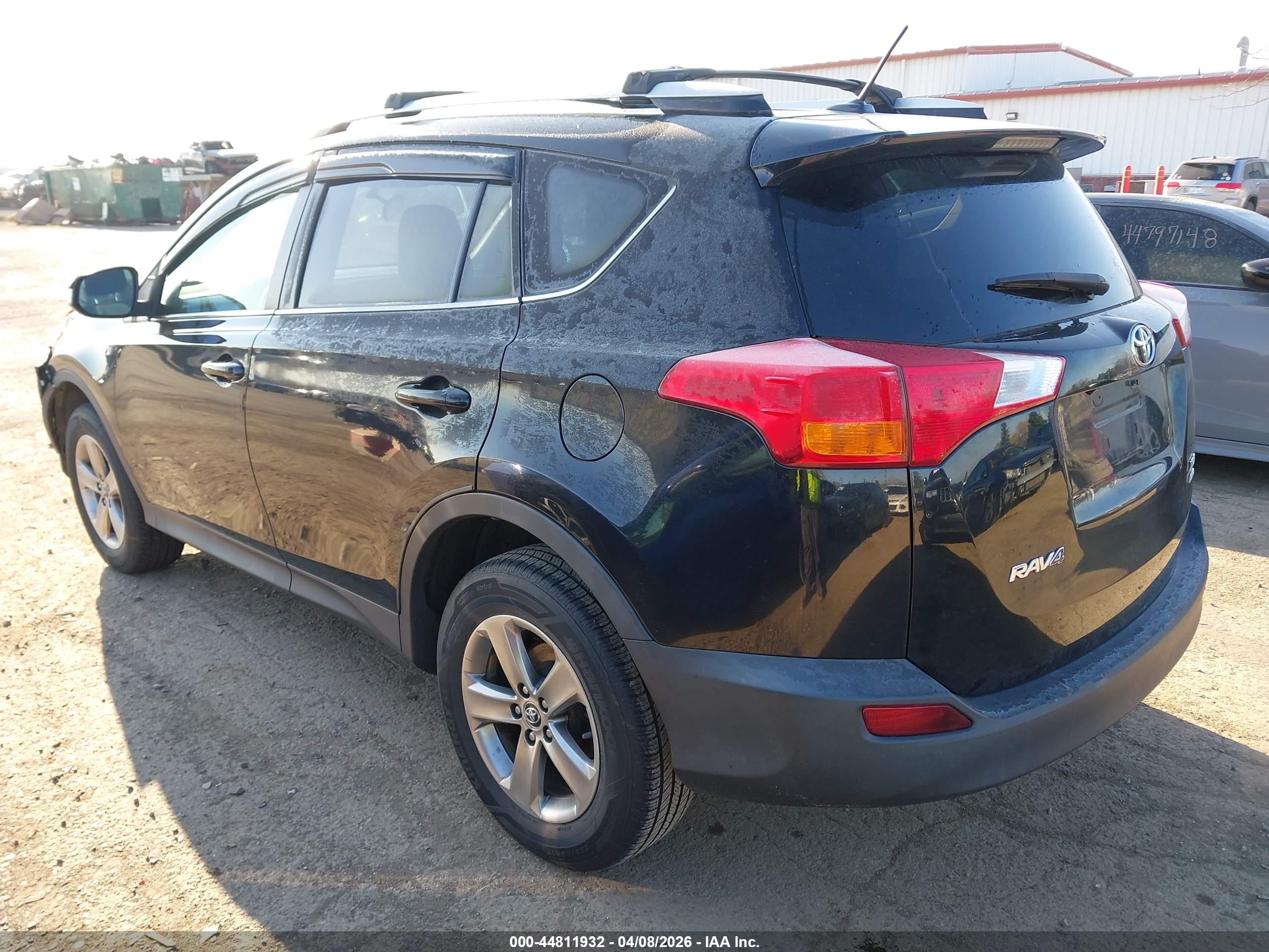 TOYOTA RAV4 image 3