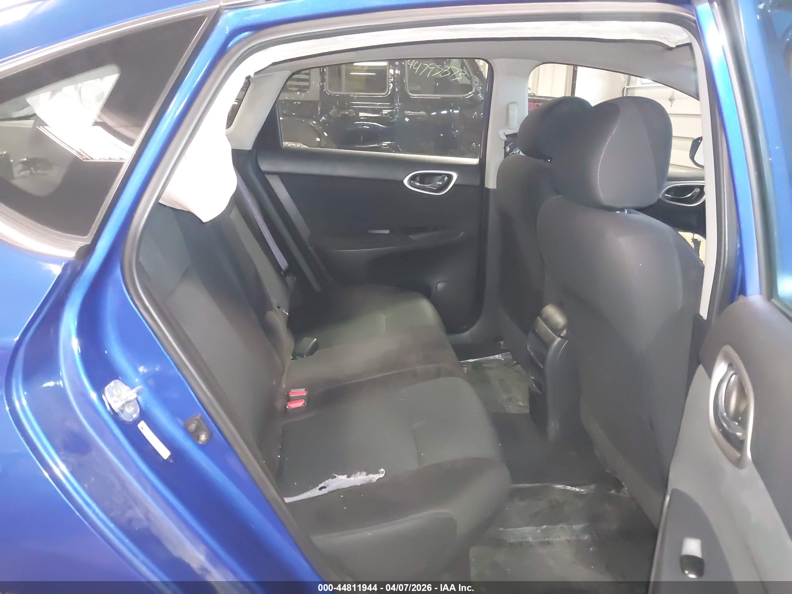 NISSAN SENTRA image 8