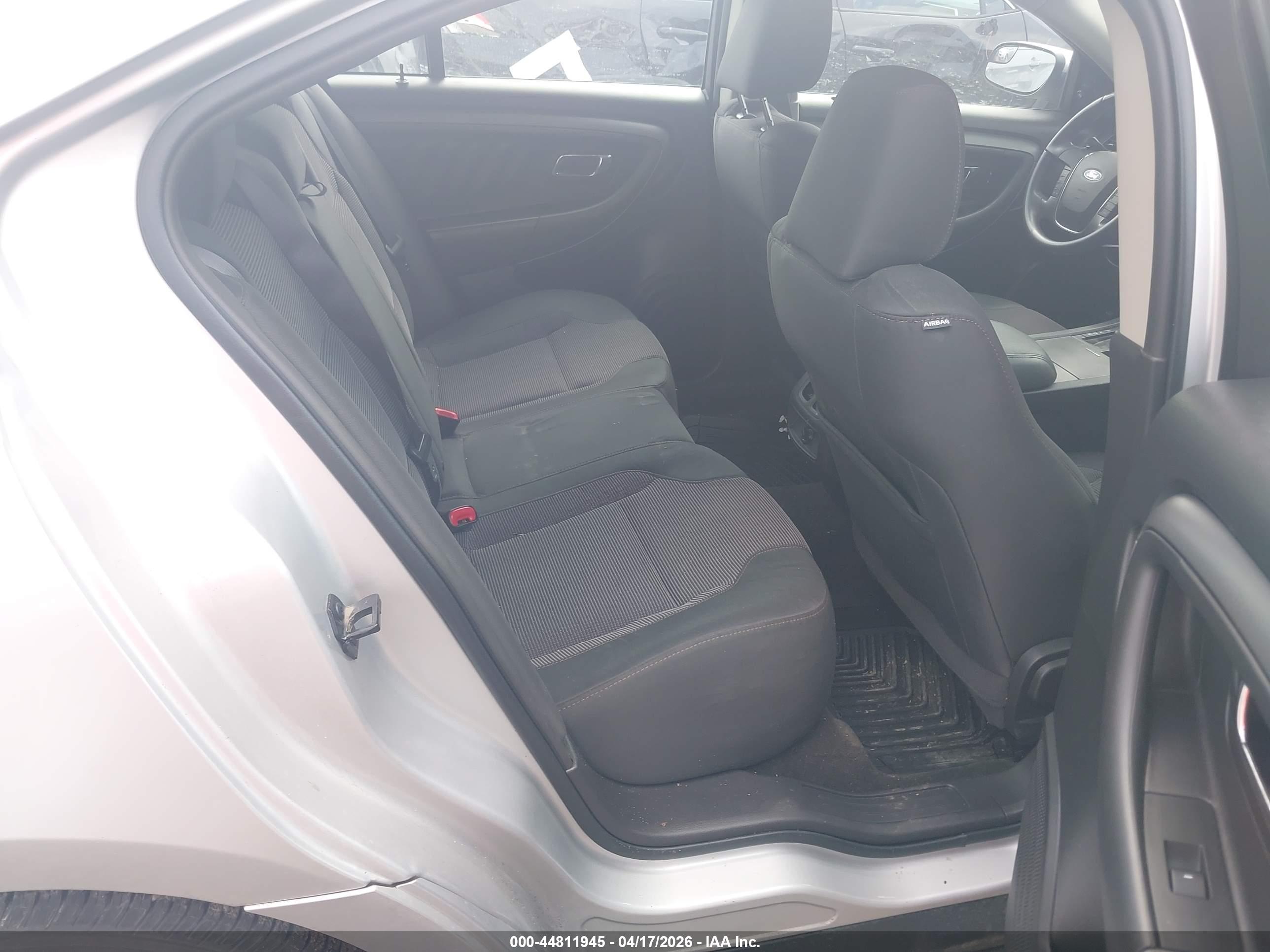 FORD TAURUS image 8