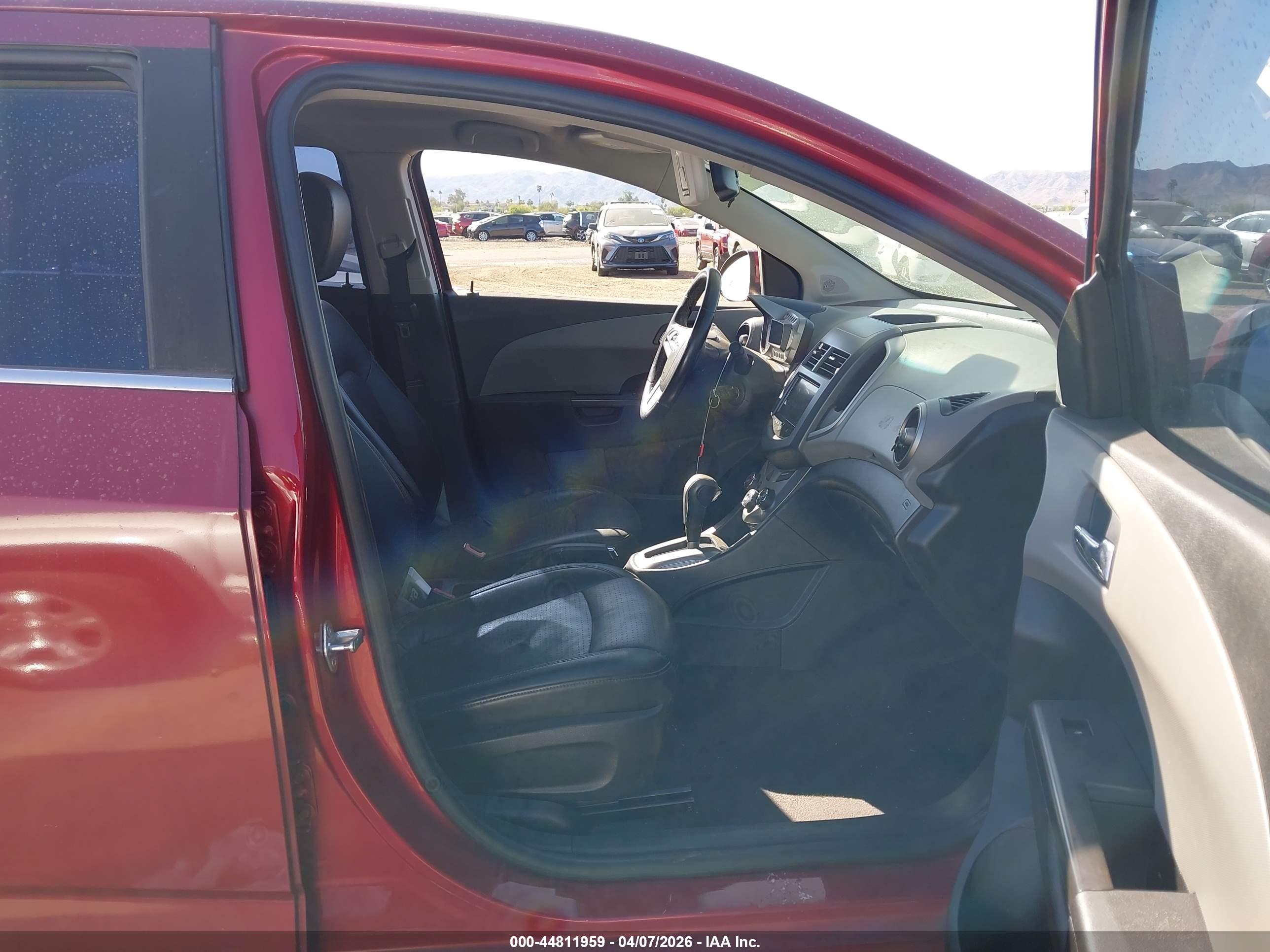 CHEVROLET SONIC image 5