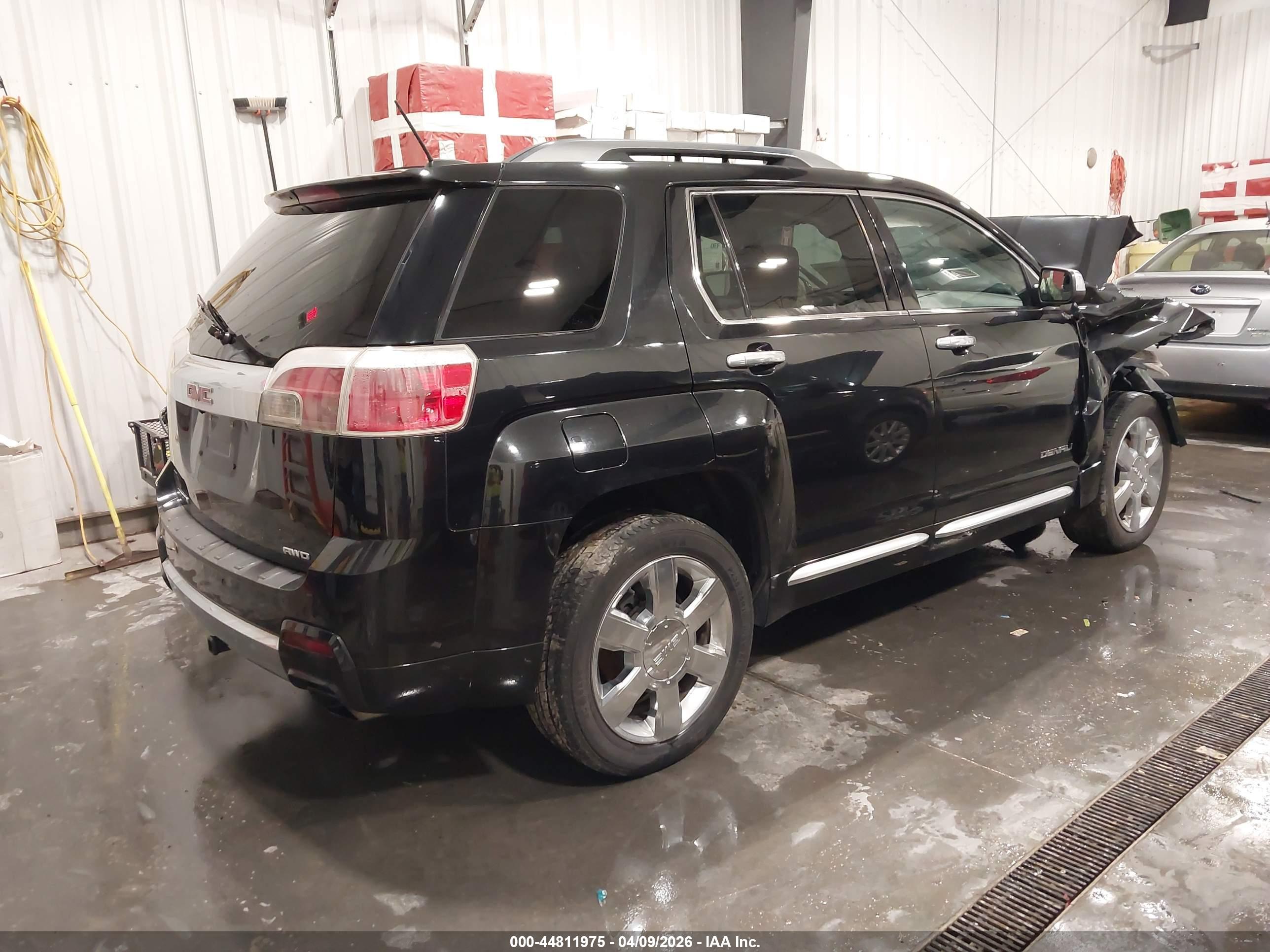 GMC TERRAIN image 4