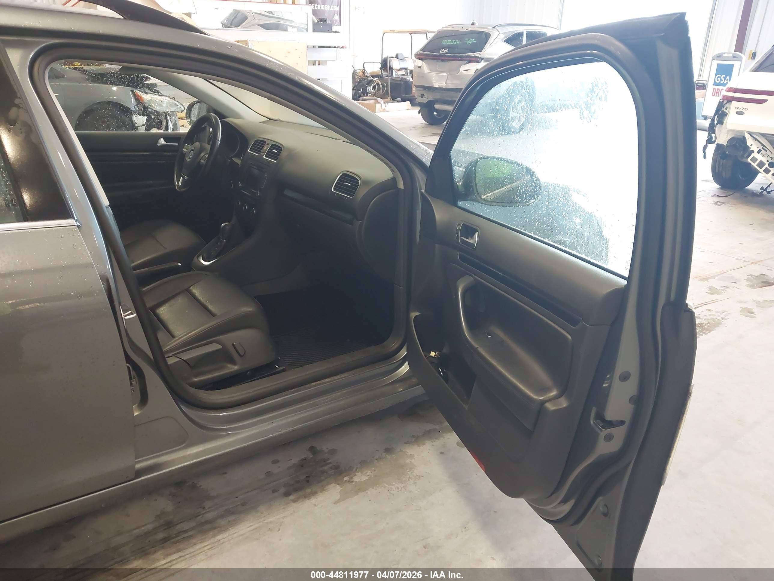 VOLKSWAGEN JETTA image 5