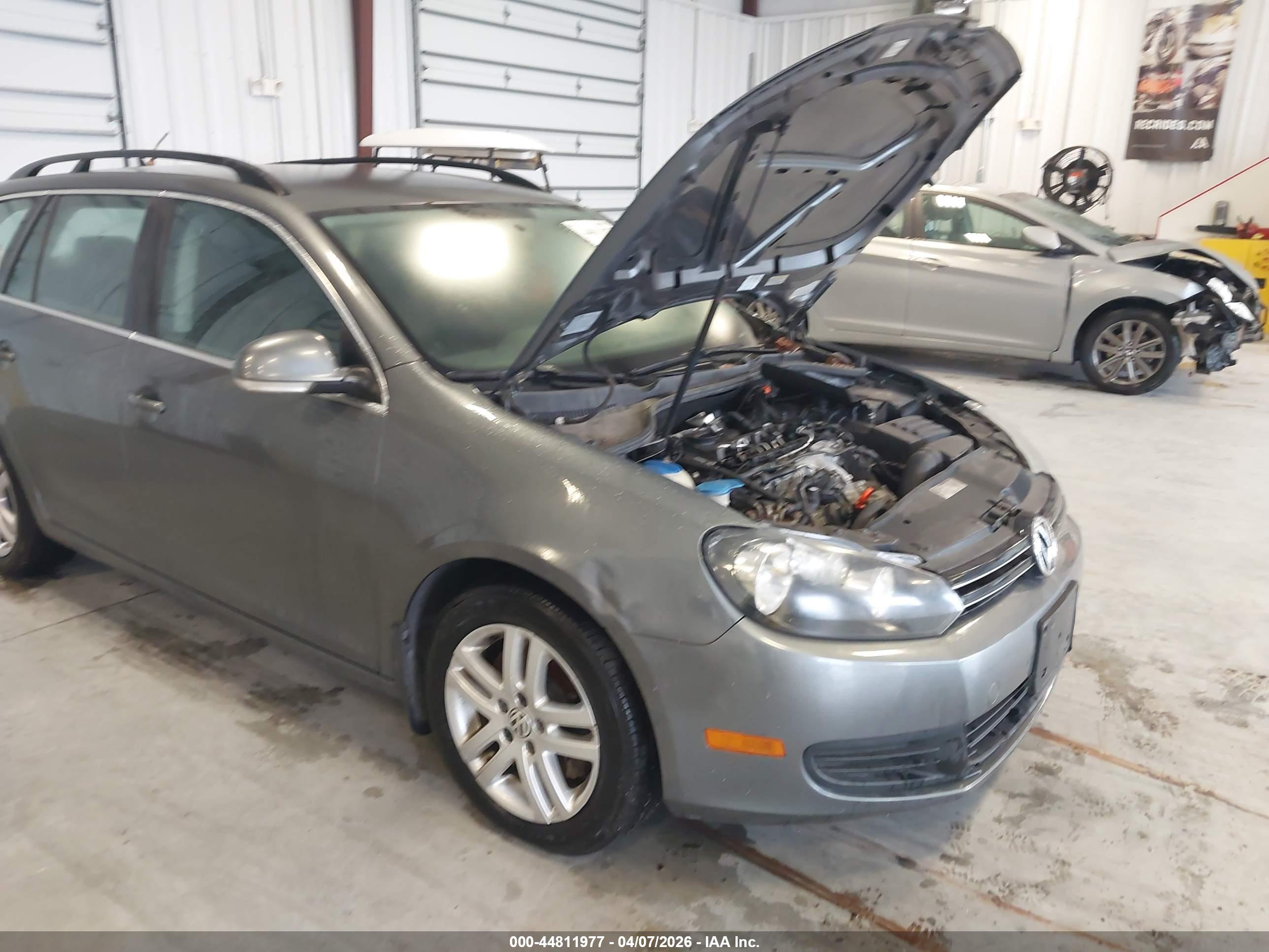 VOLKSWAGEN JETTA image 6