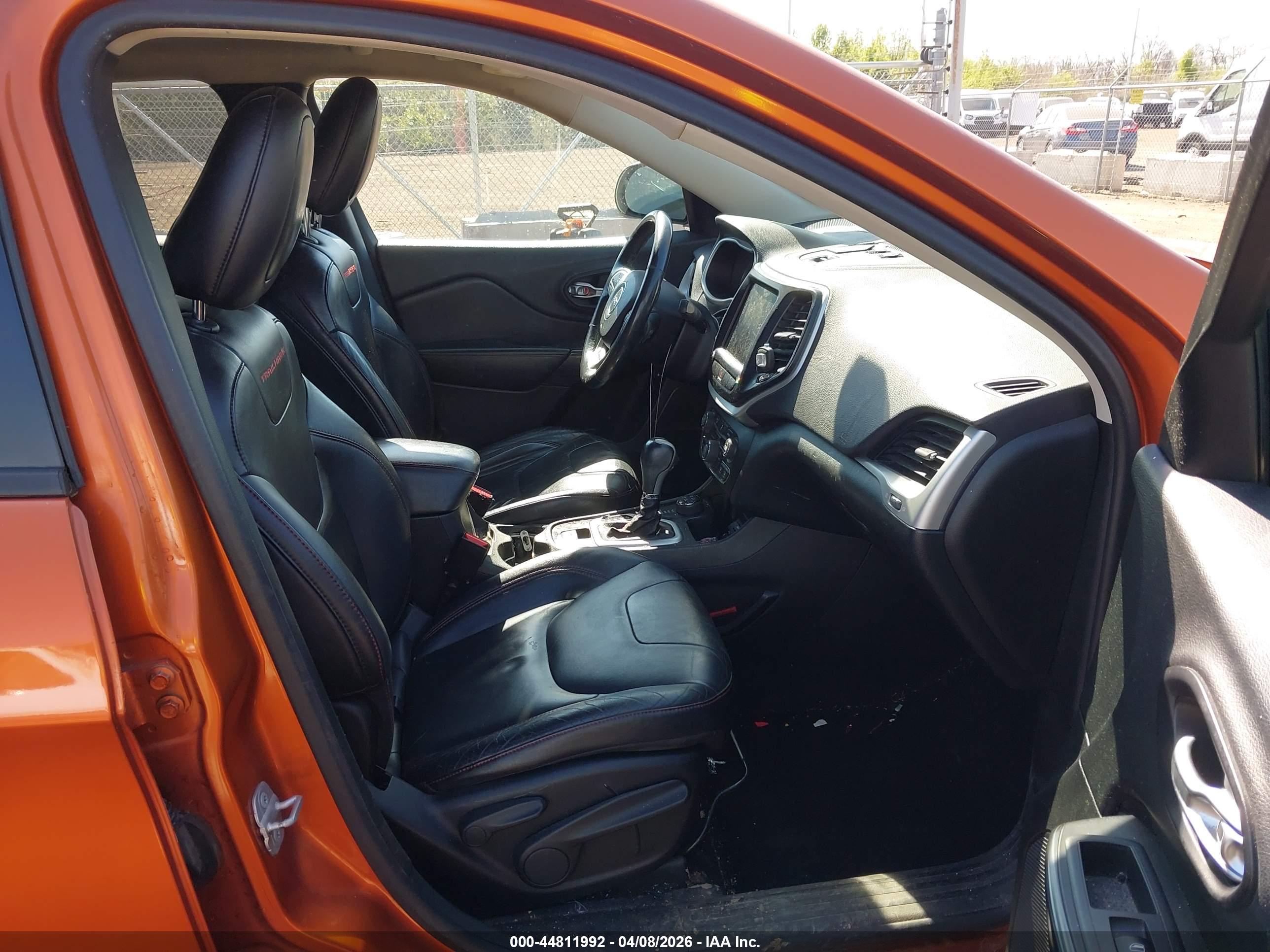 JEEP CHEROKEE image 5