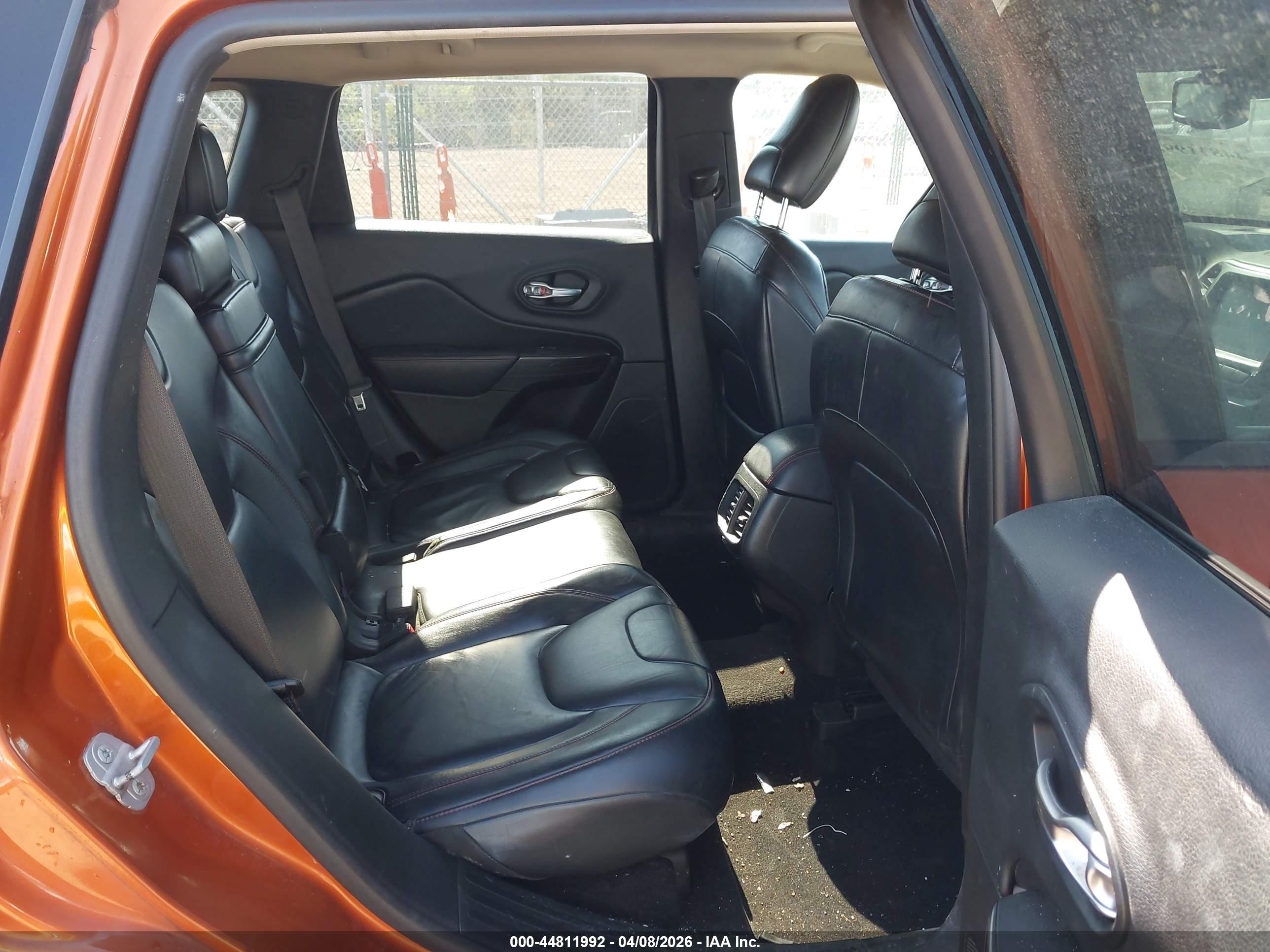 JEEP CHEROKEE image 8
