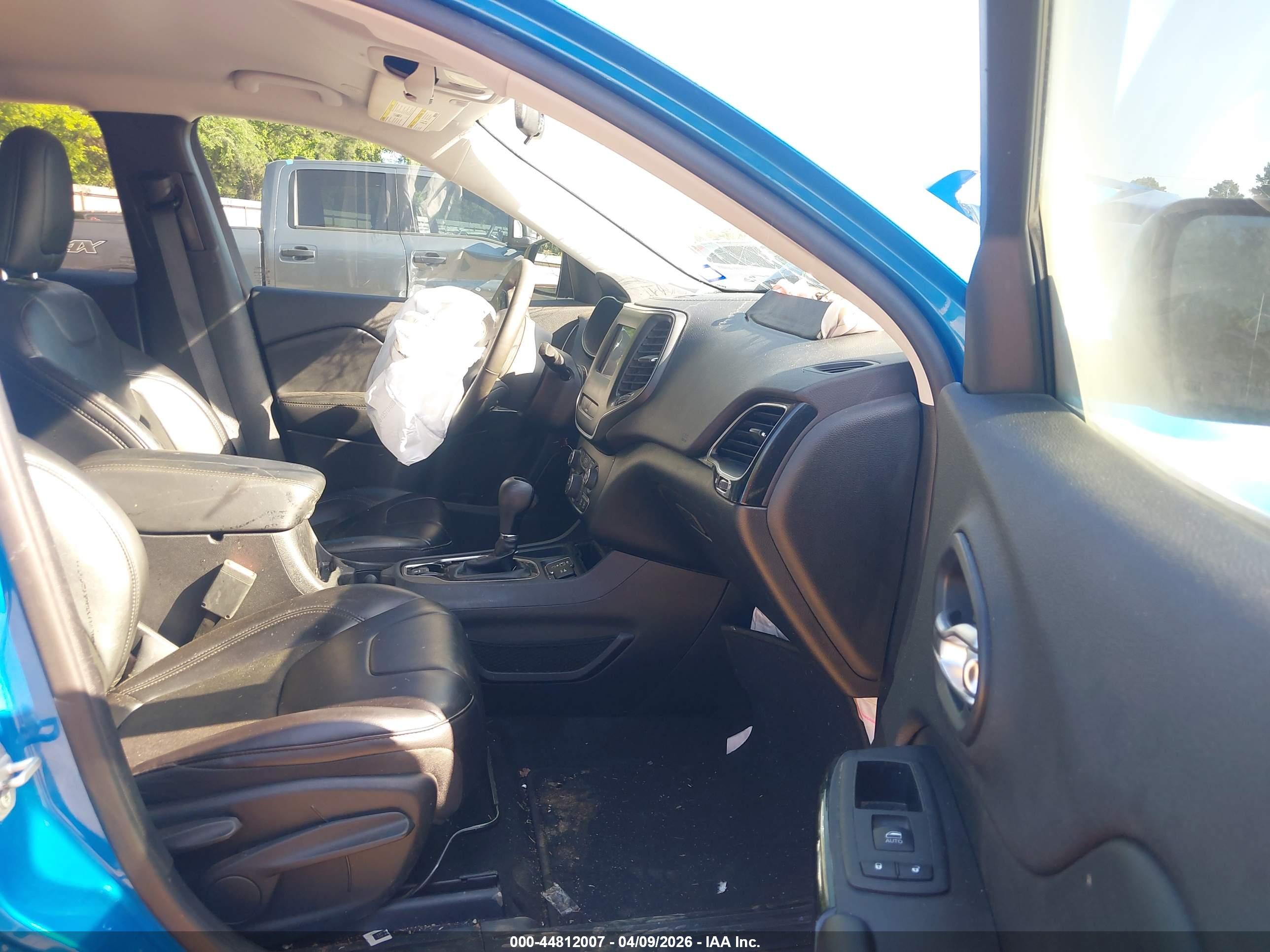 JEEP CHEROKEE image 5