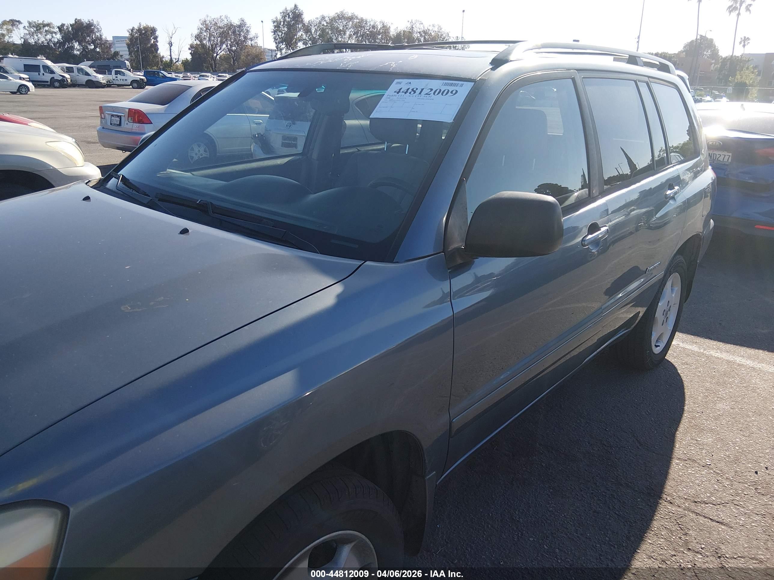 TOYOTA HIGHLANDER image 6