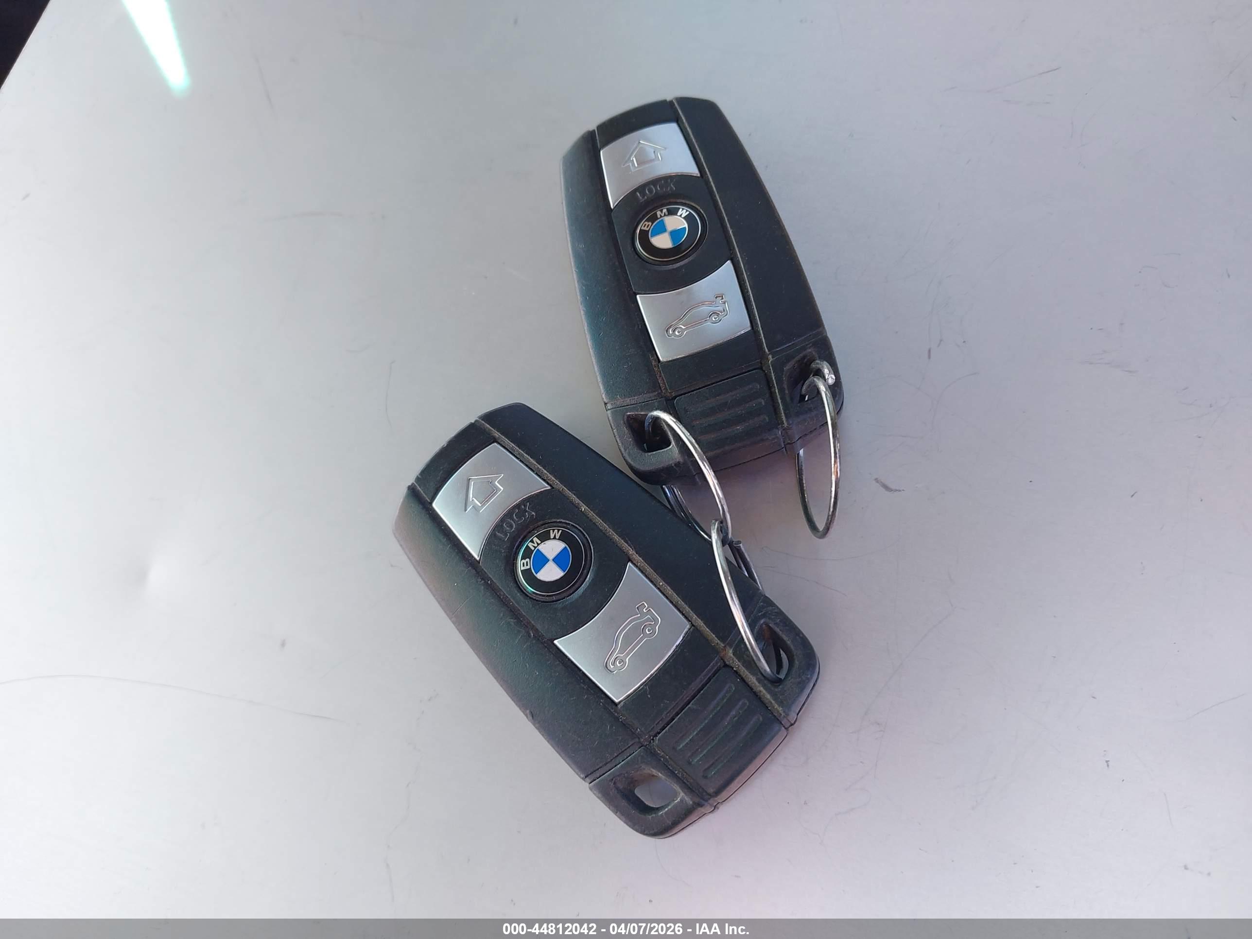 BMW 328XI image 11