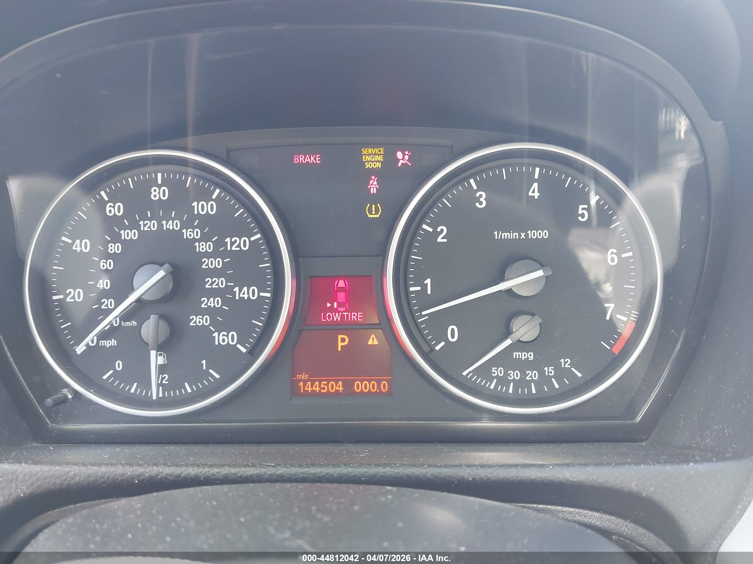 BMW 328XI image 7