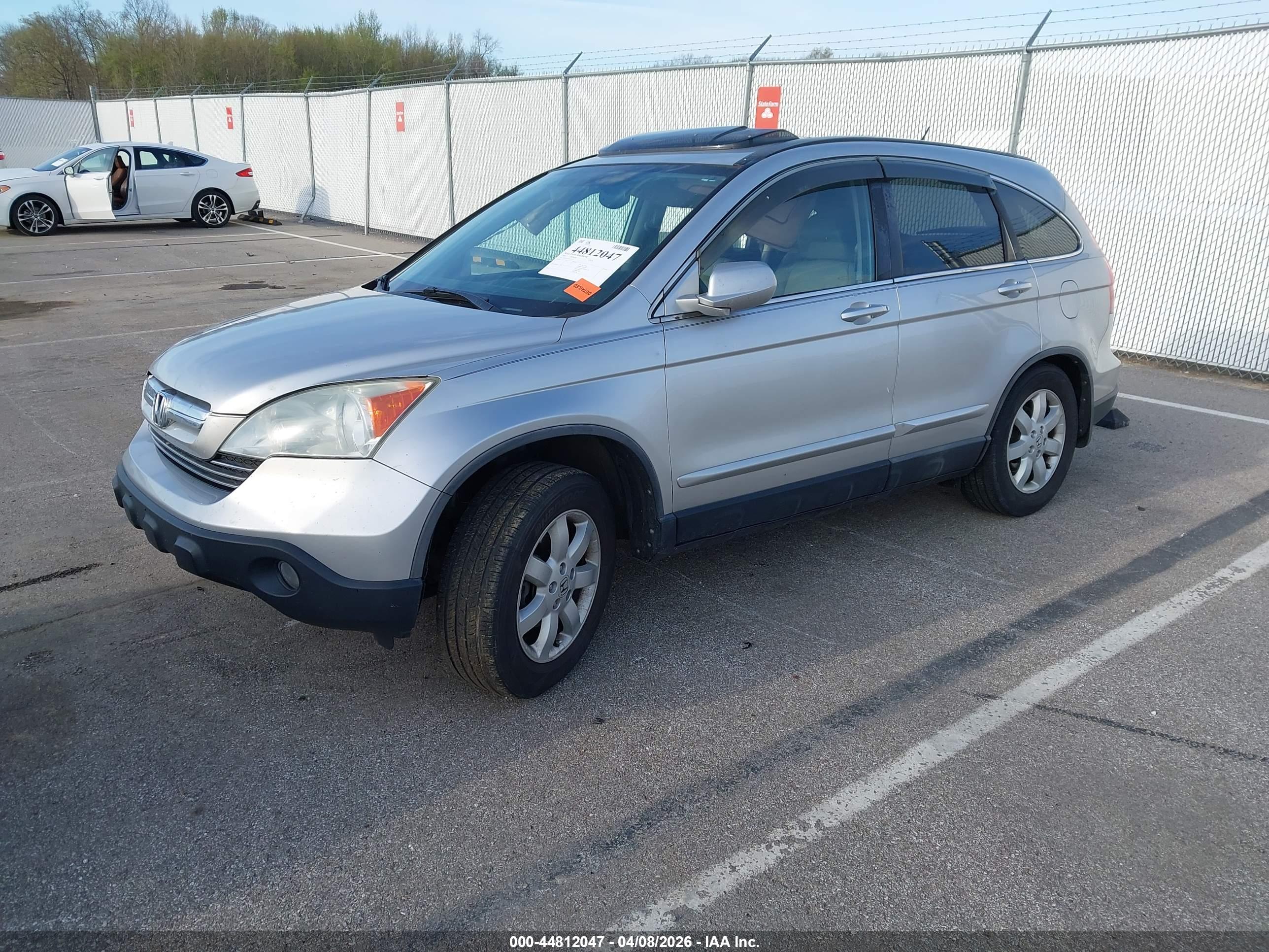 HONDA CR-V image 2