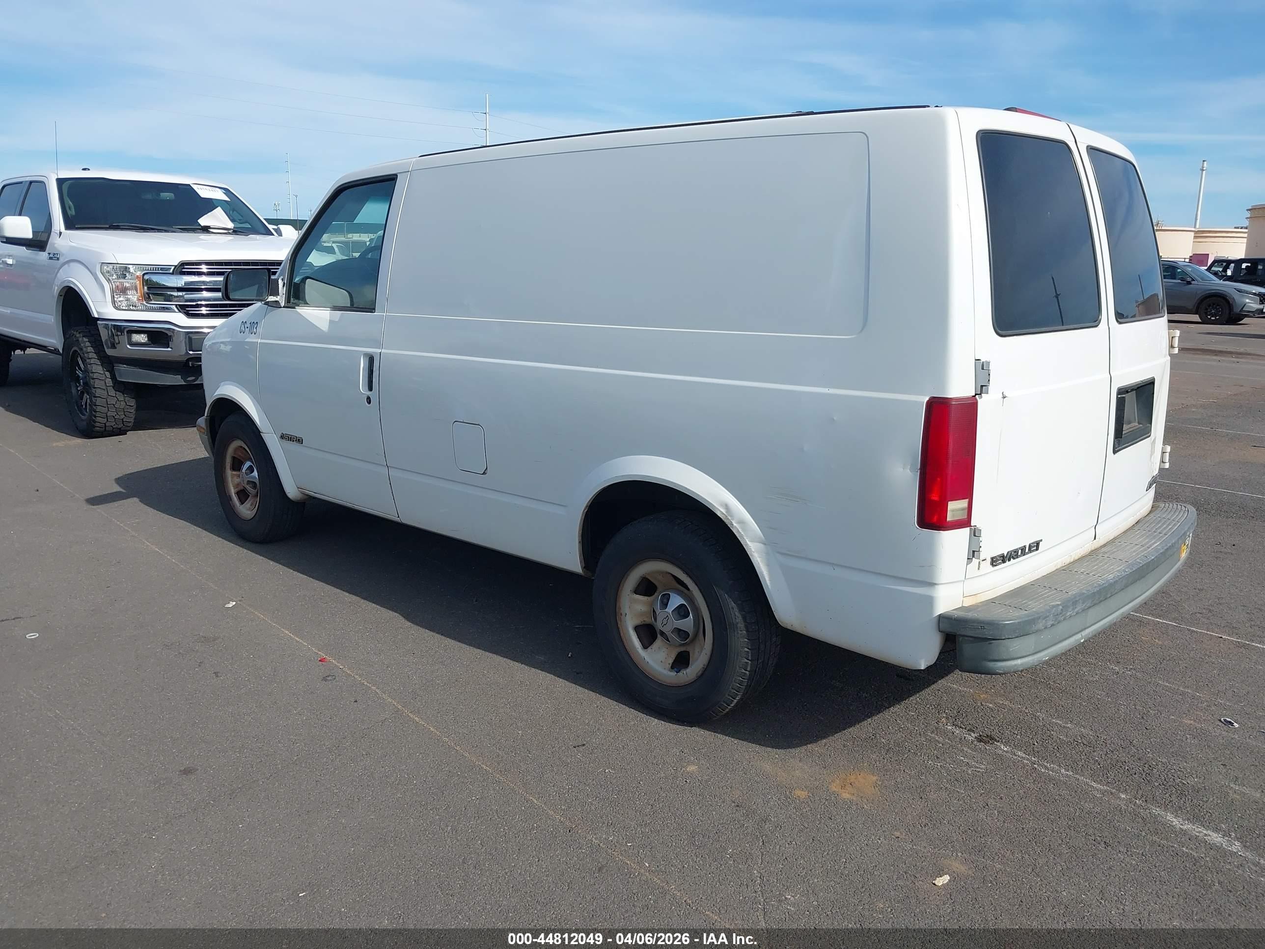 CHEVROLET ASTRO image 3