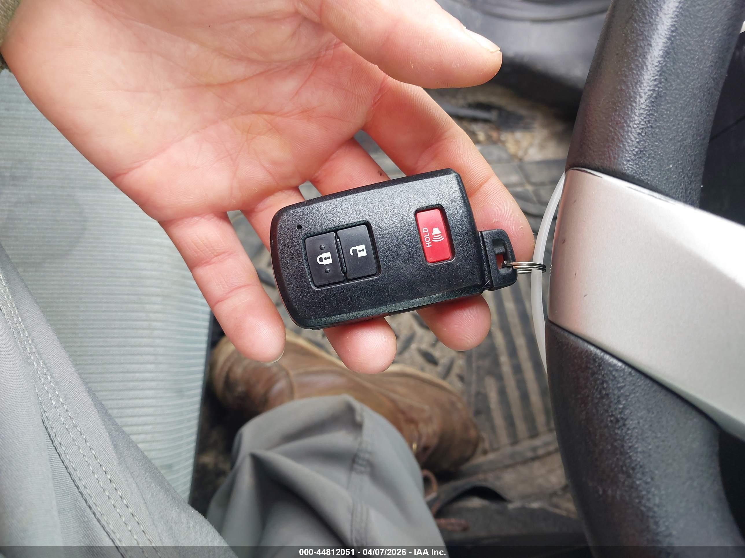 TOYOTA PRIUS image 11