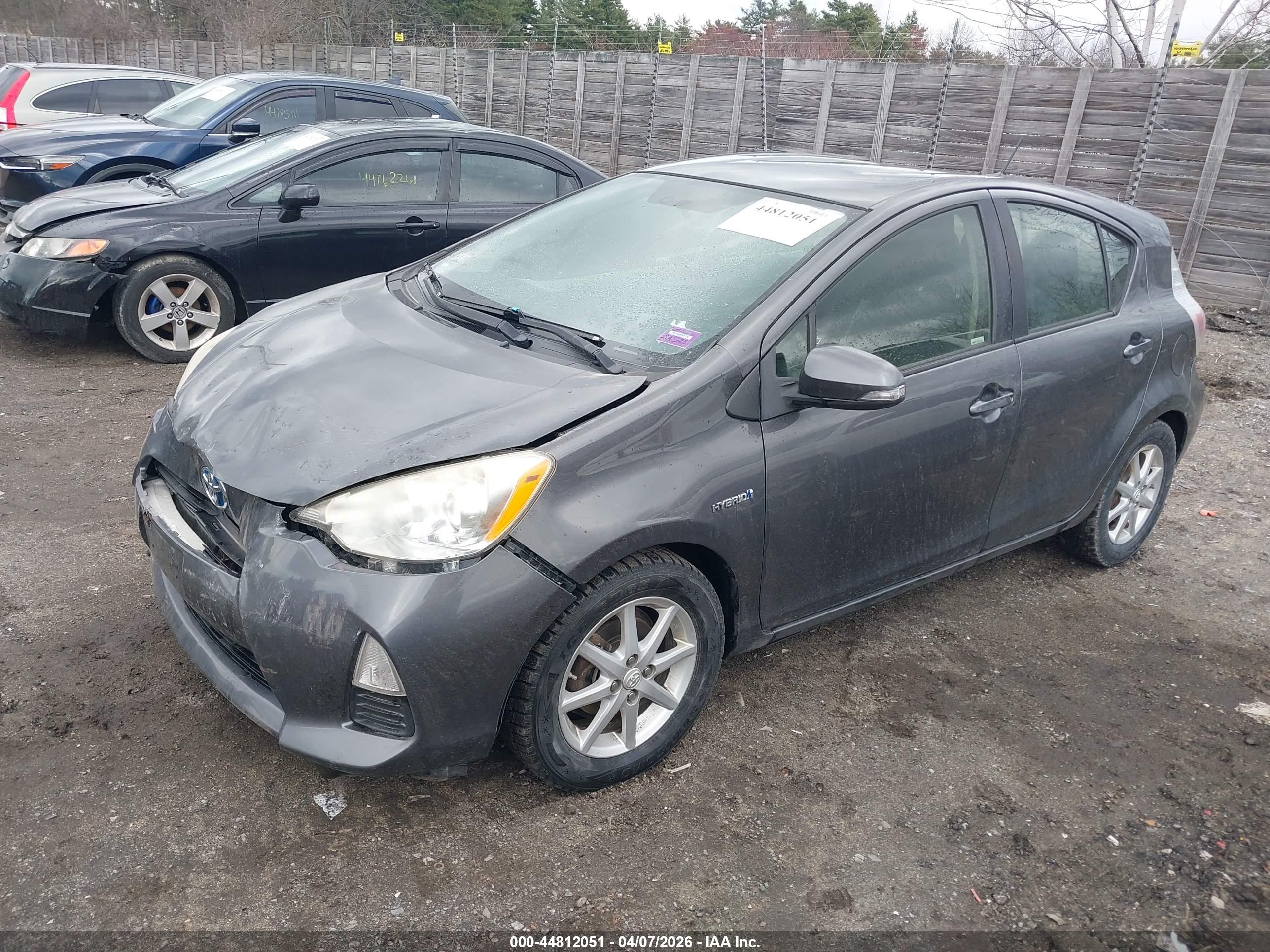 TOYOTA PRIUS image 2