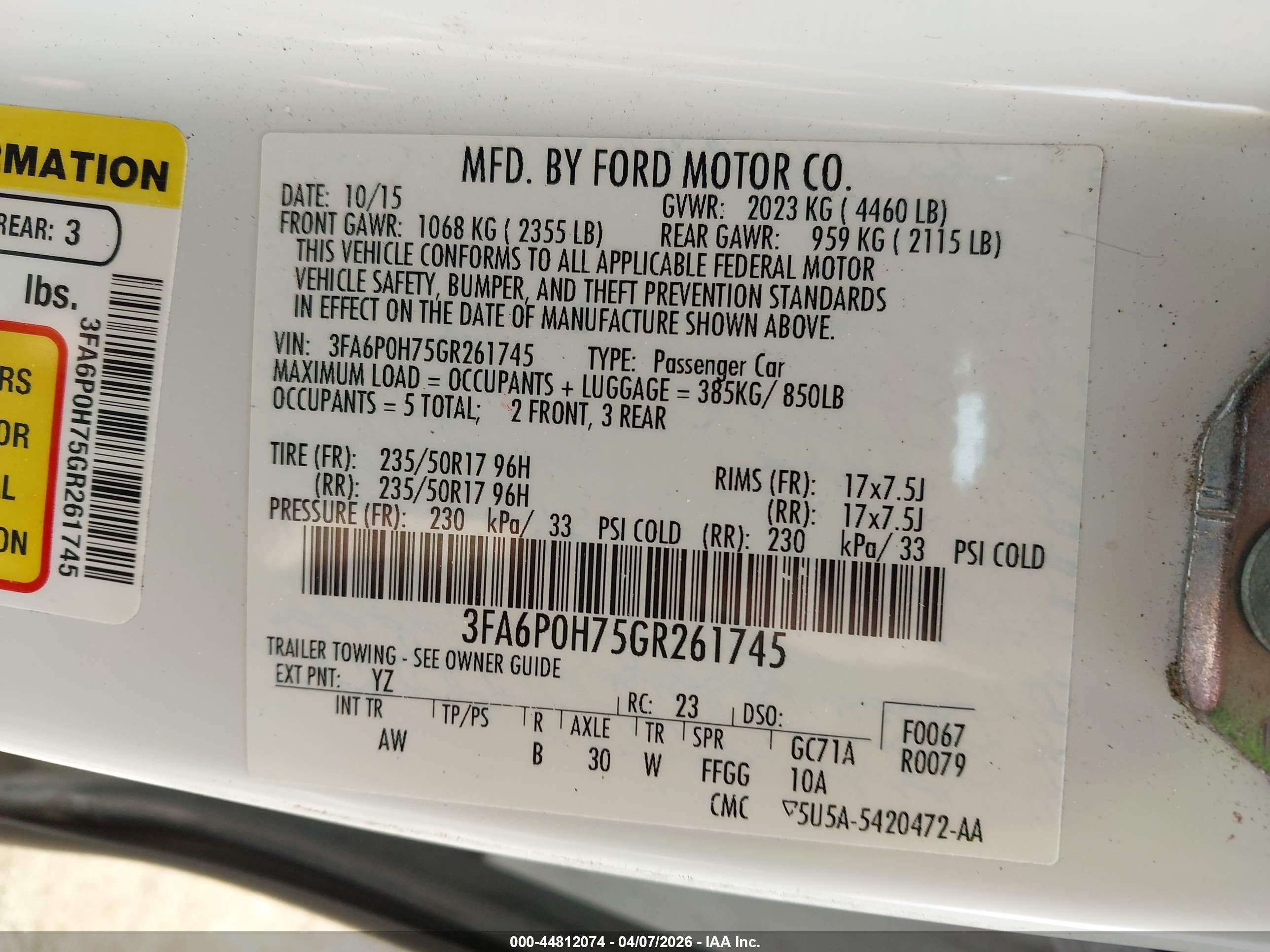 FORD FUSION image 9