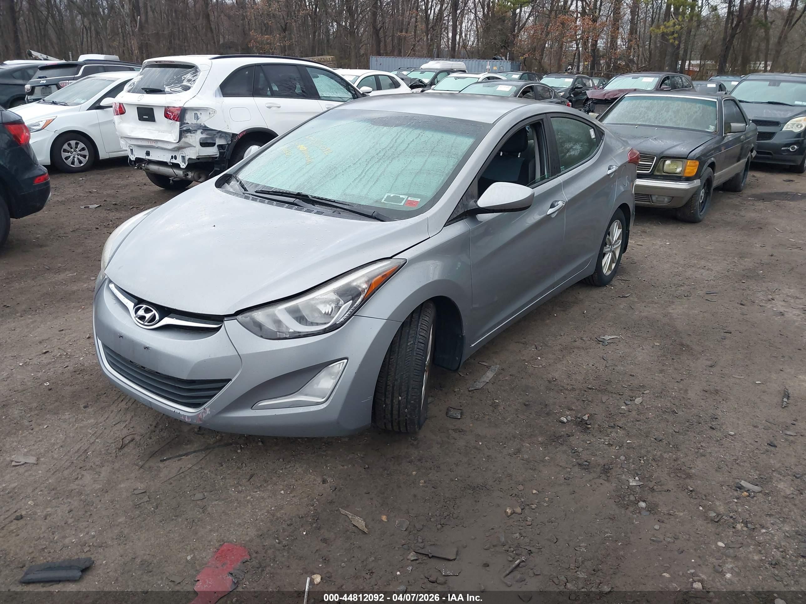 HYUNDAI ELANTRA image 2