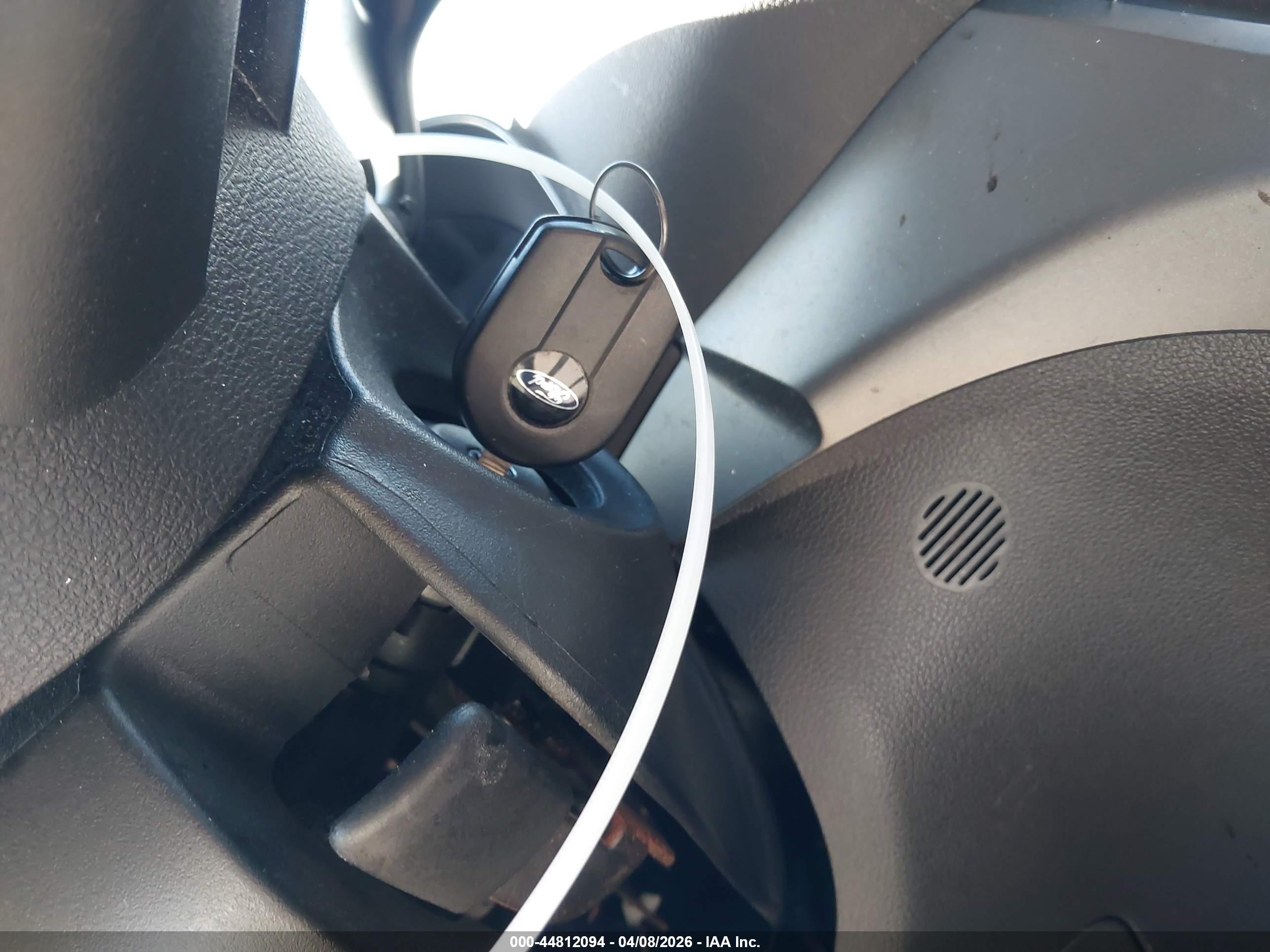 FORD ESCAPE image 11