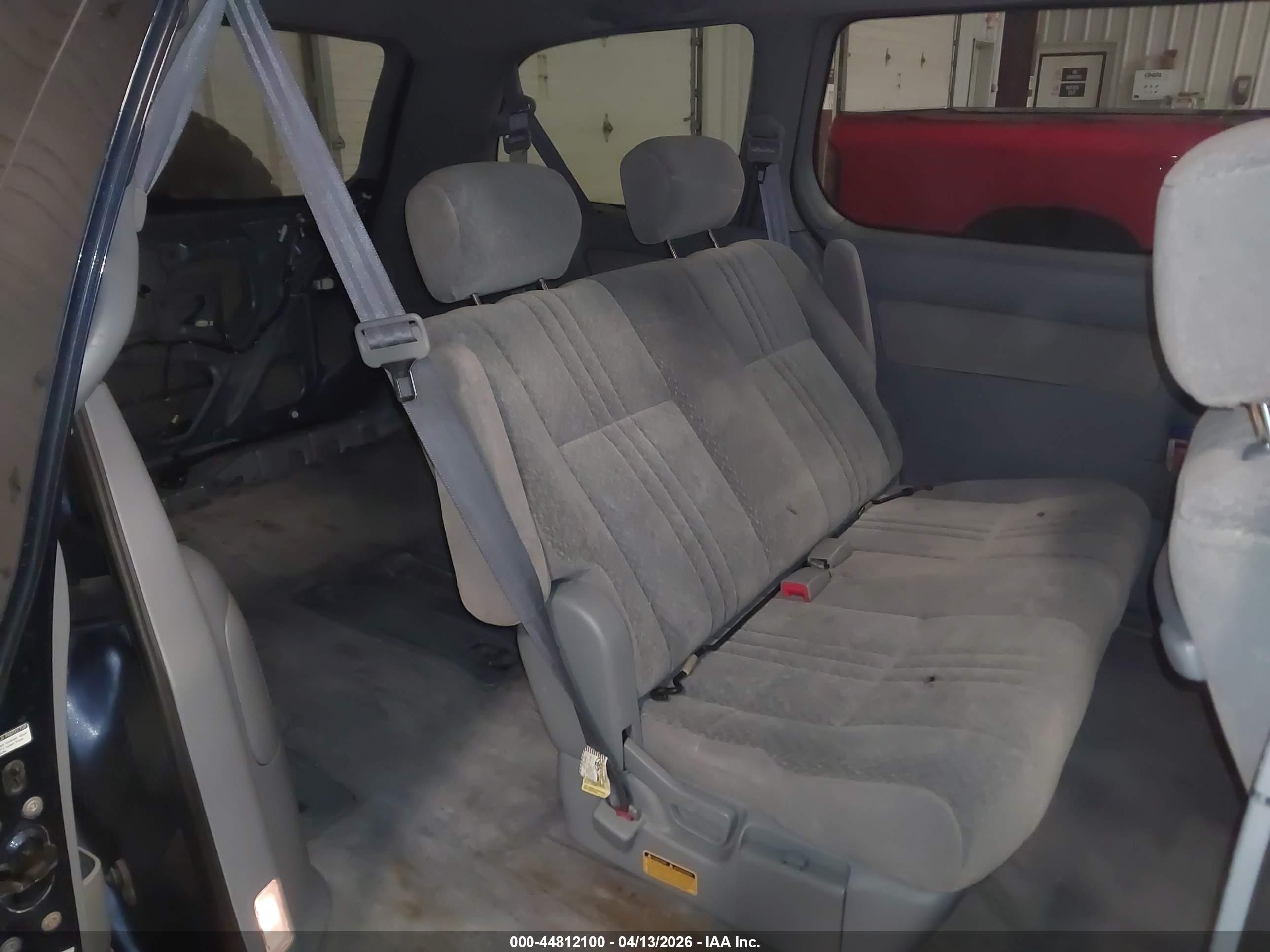 TOYOTA SIENNA image 8