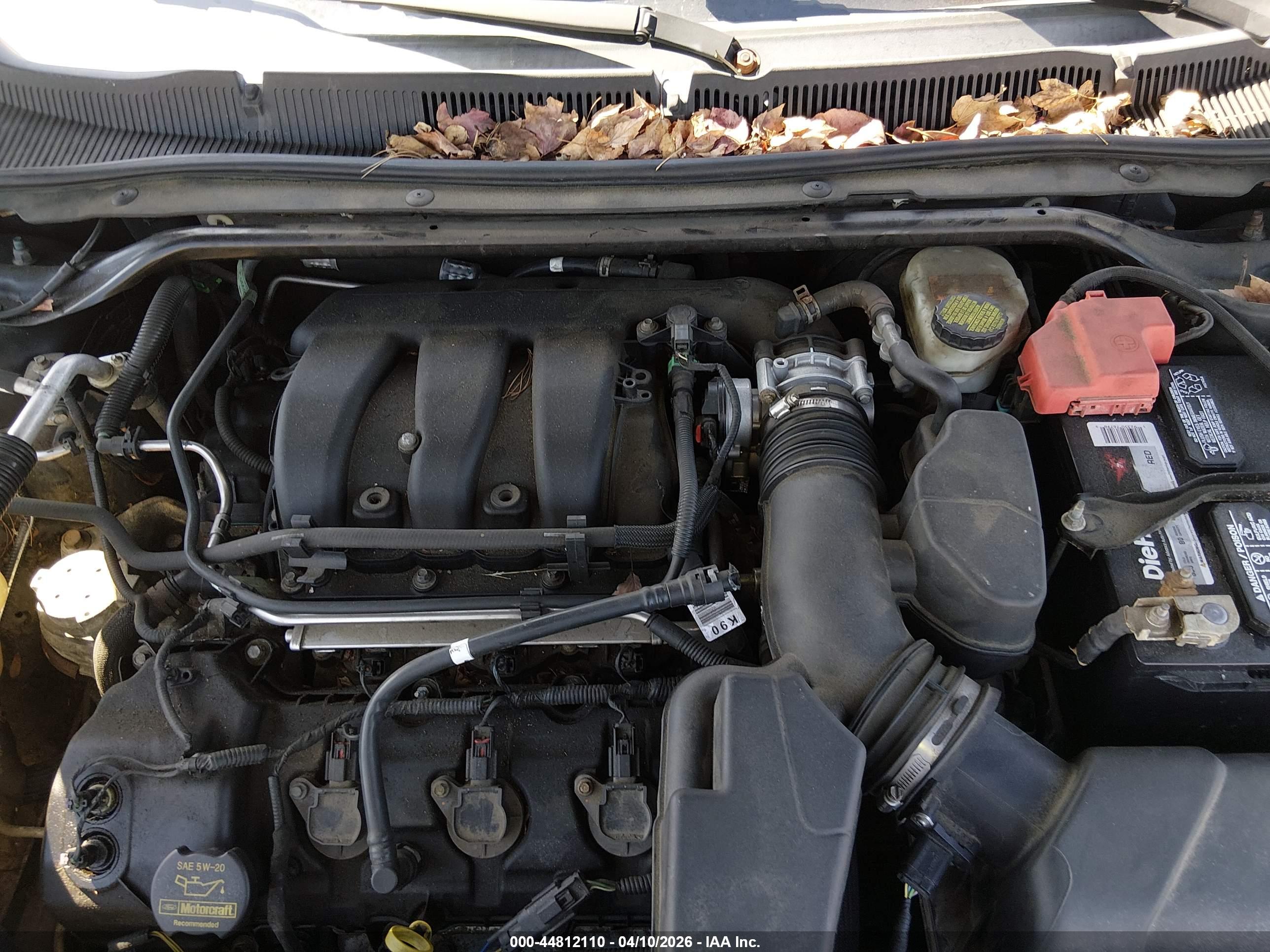 FORD TAURUS image 10