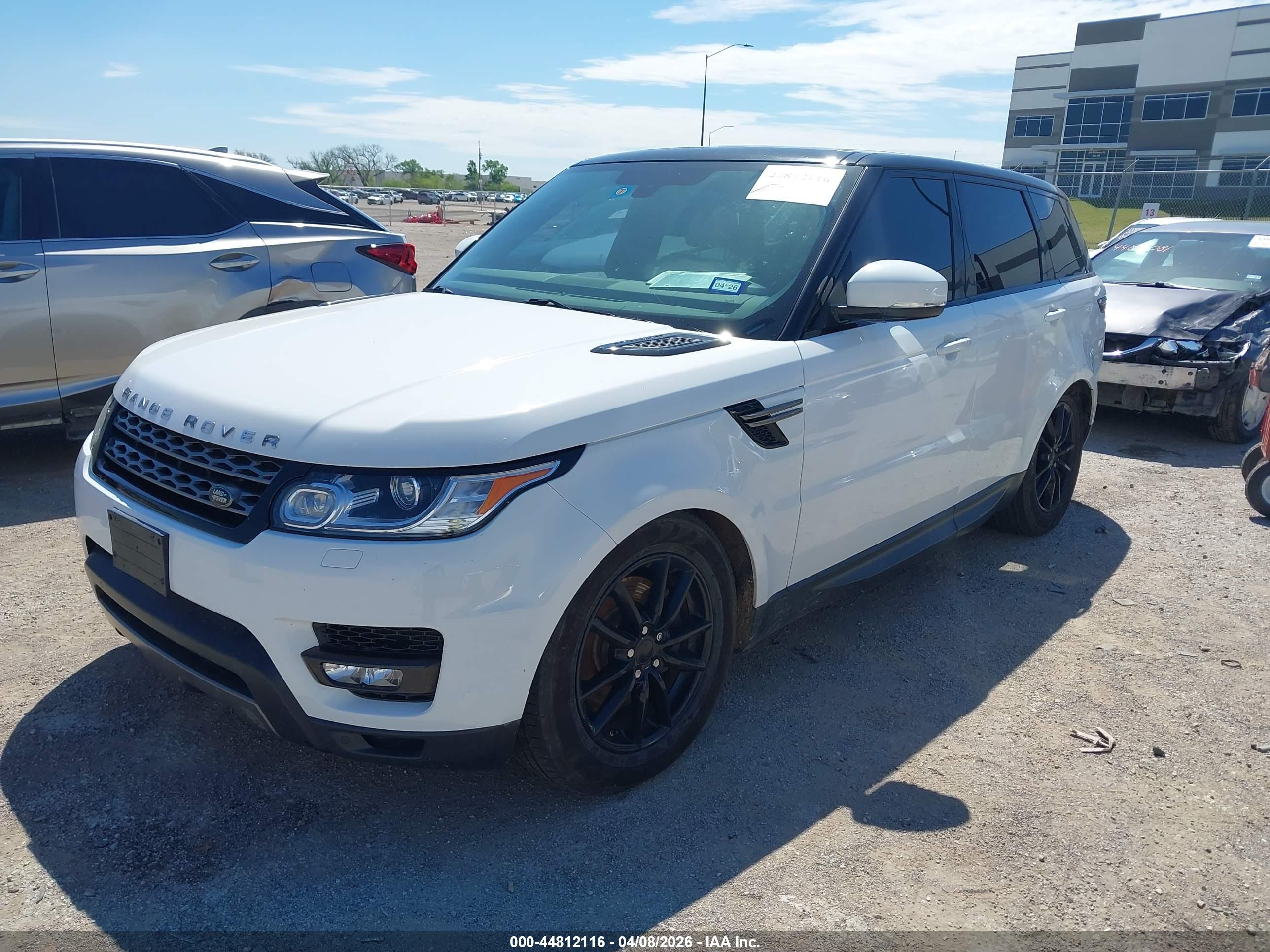 LAND ROVER image 2