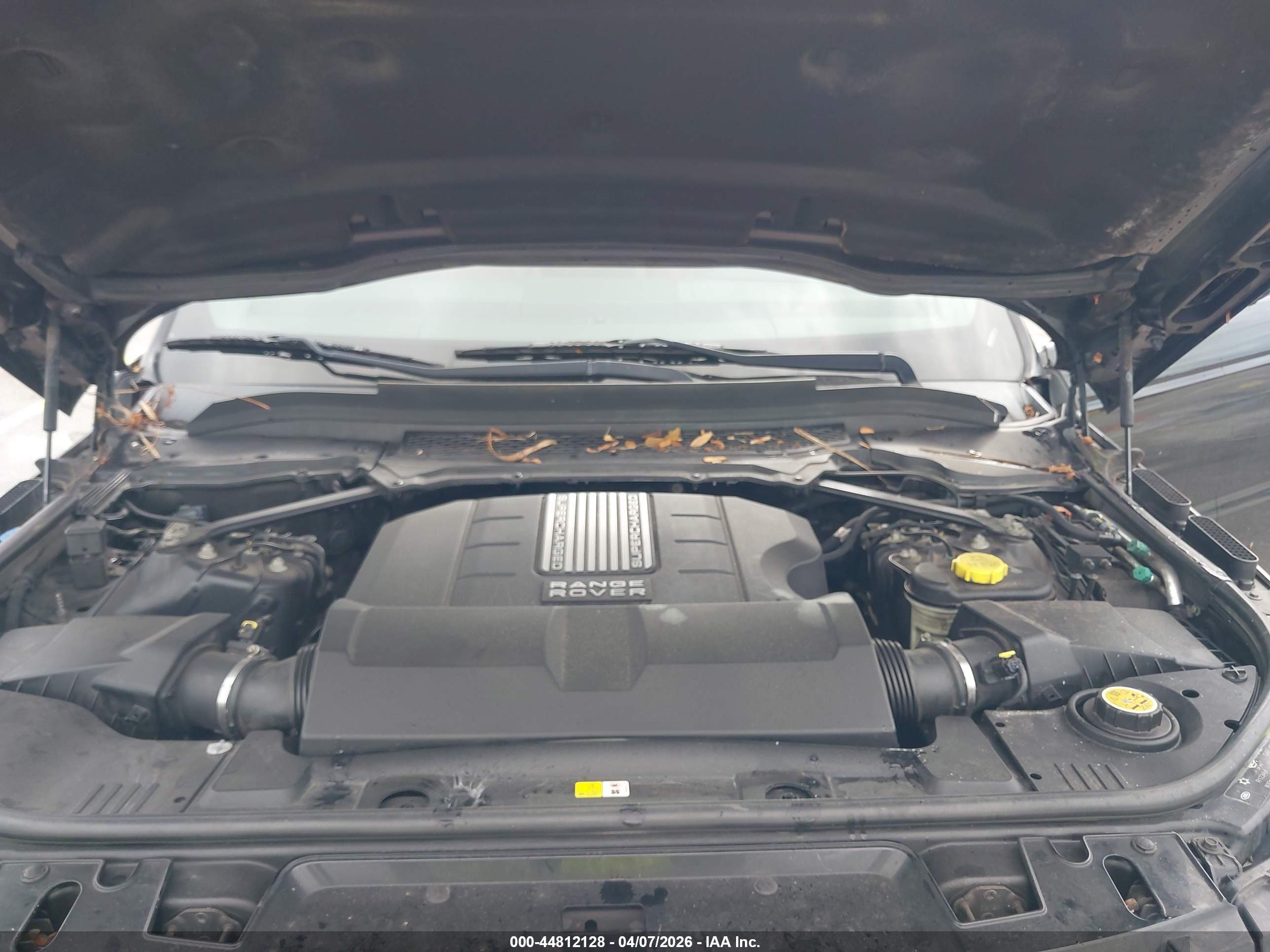 LAND ROVER image 10