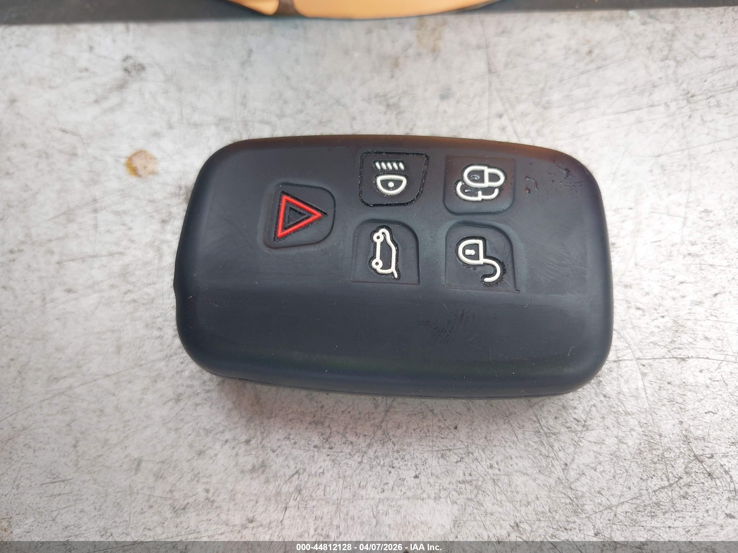 LAND ROVER image 11