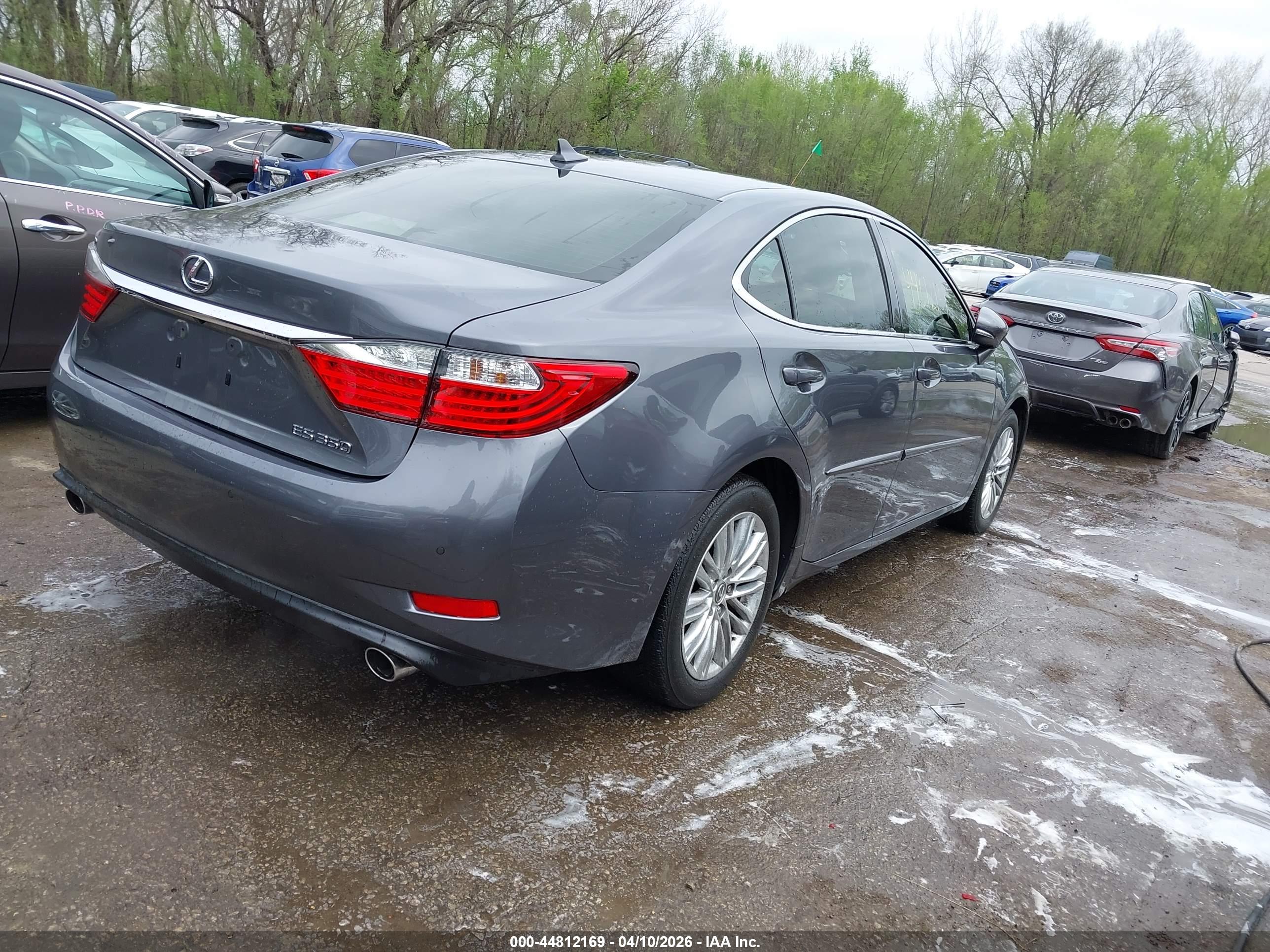 LEXUS ES image 4