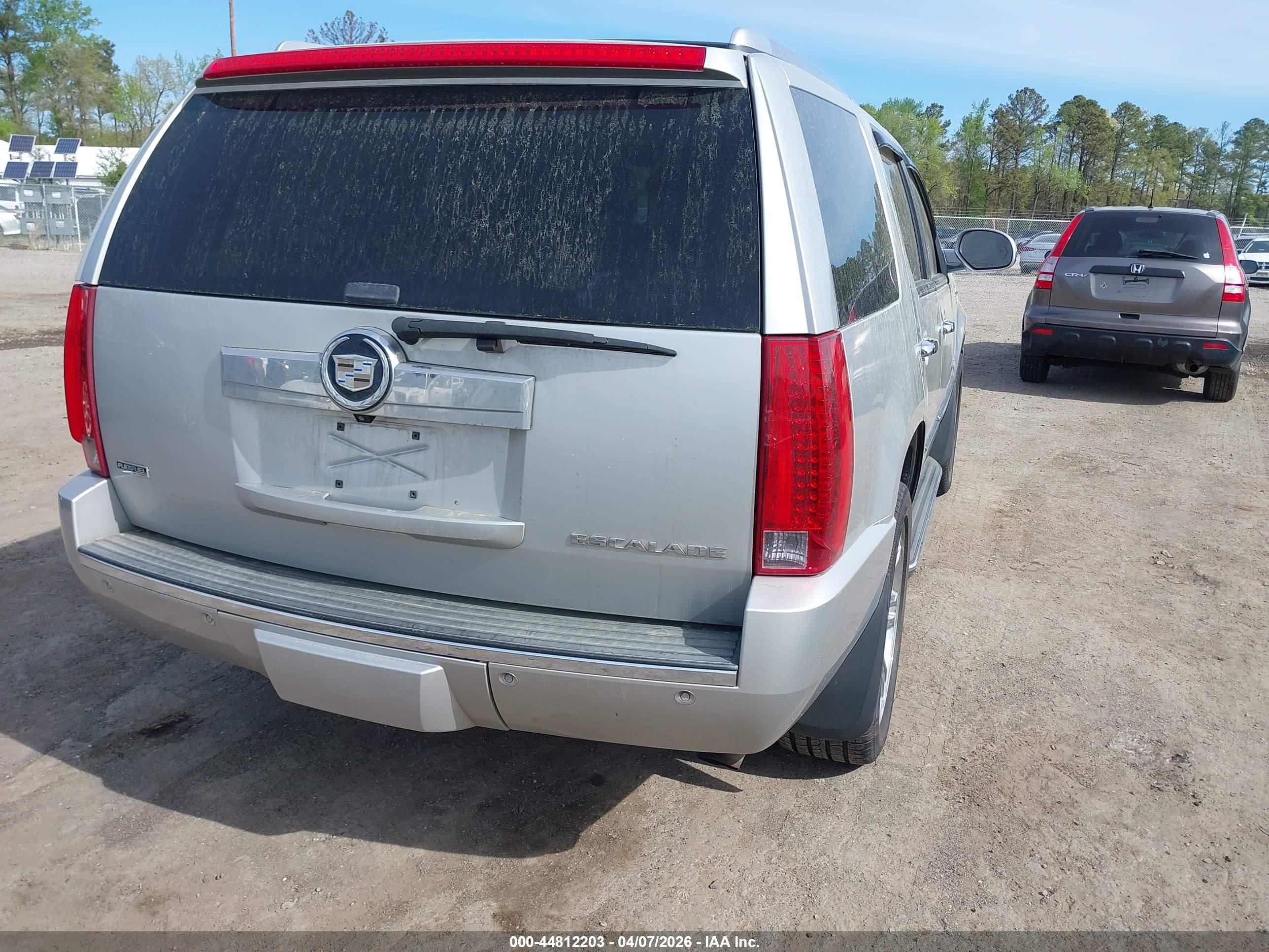 CADILLAC ESCALADE image 4