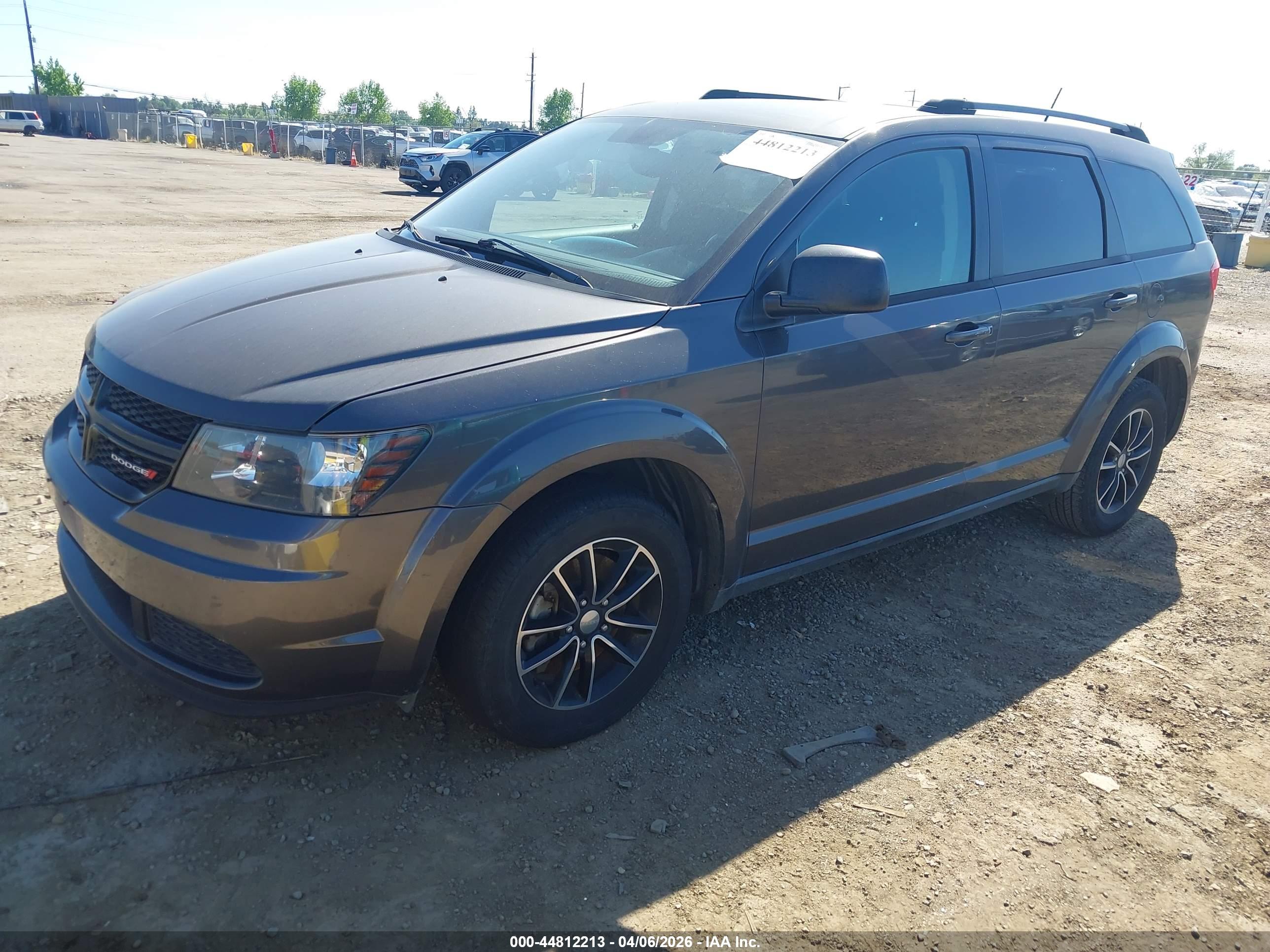 DODGE JOURNEY image 2