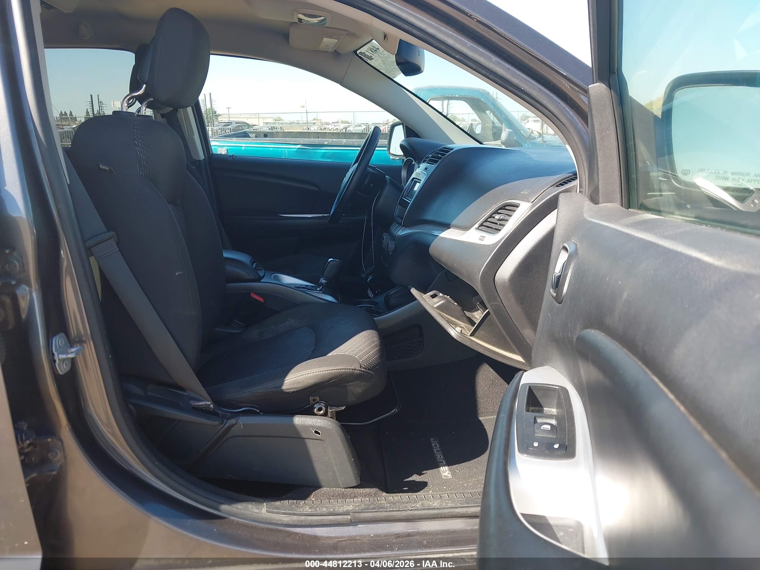 DODGE JOURNEY image 5
