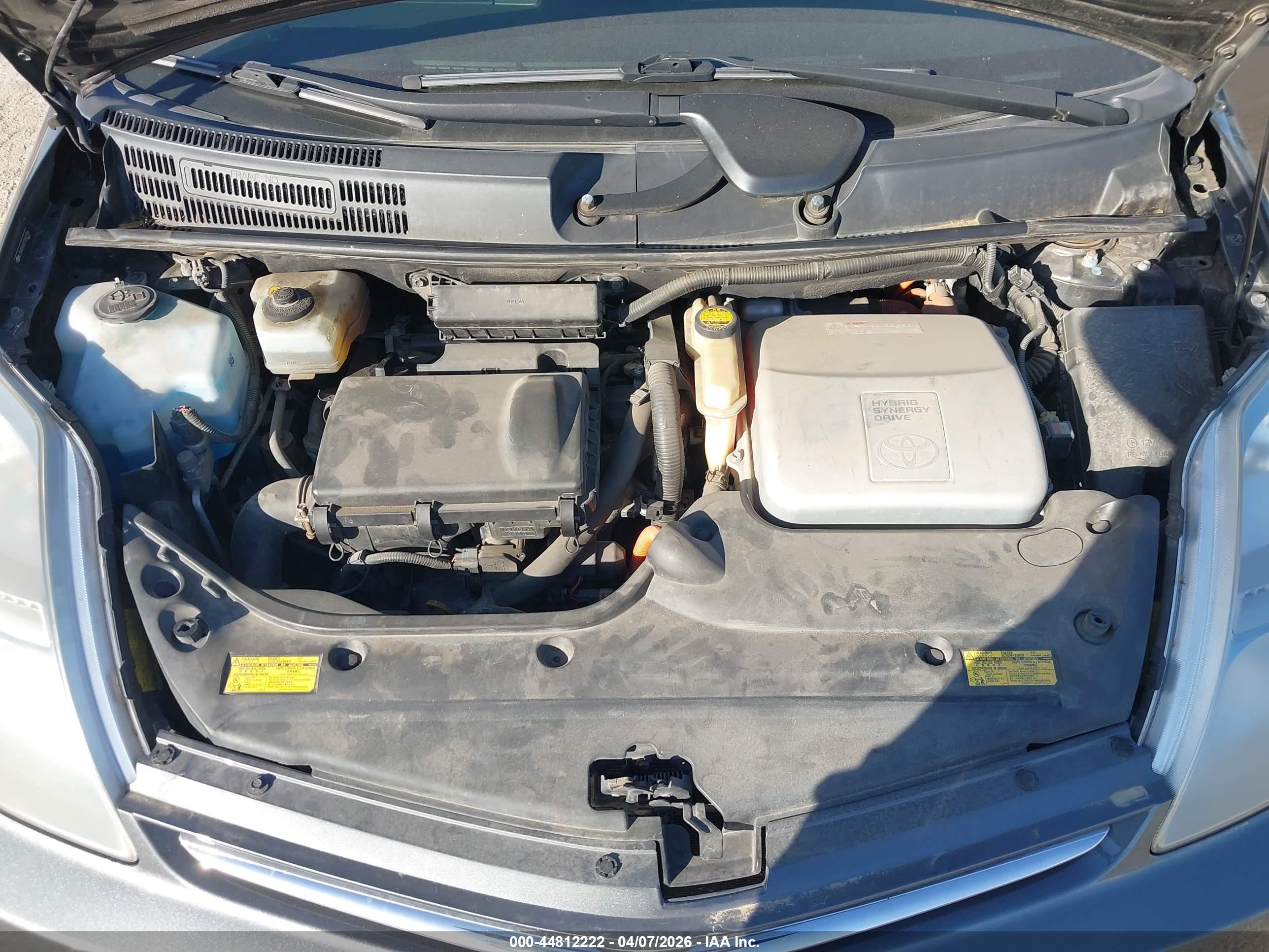 TOYOTA PRIUS image 10