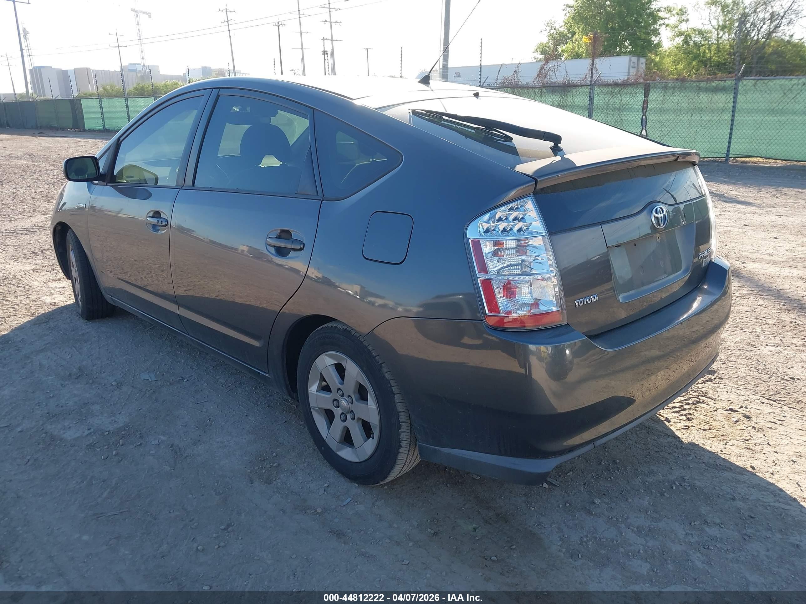 TOYOTA PRIUS image 3