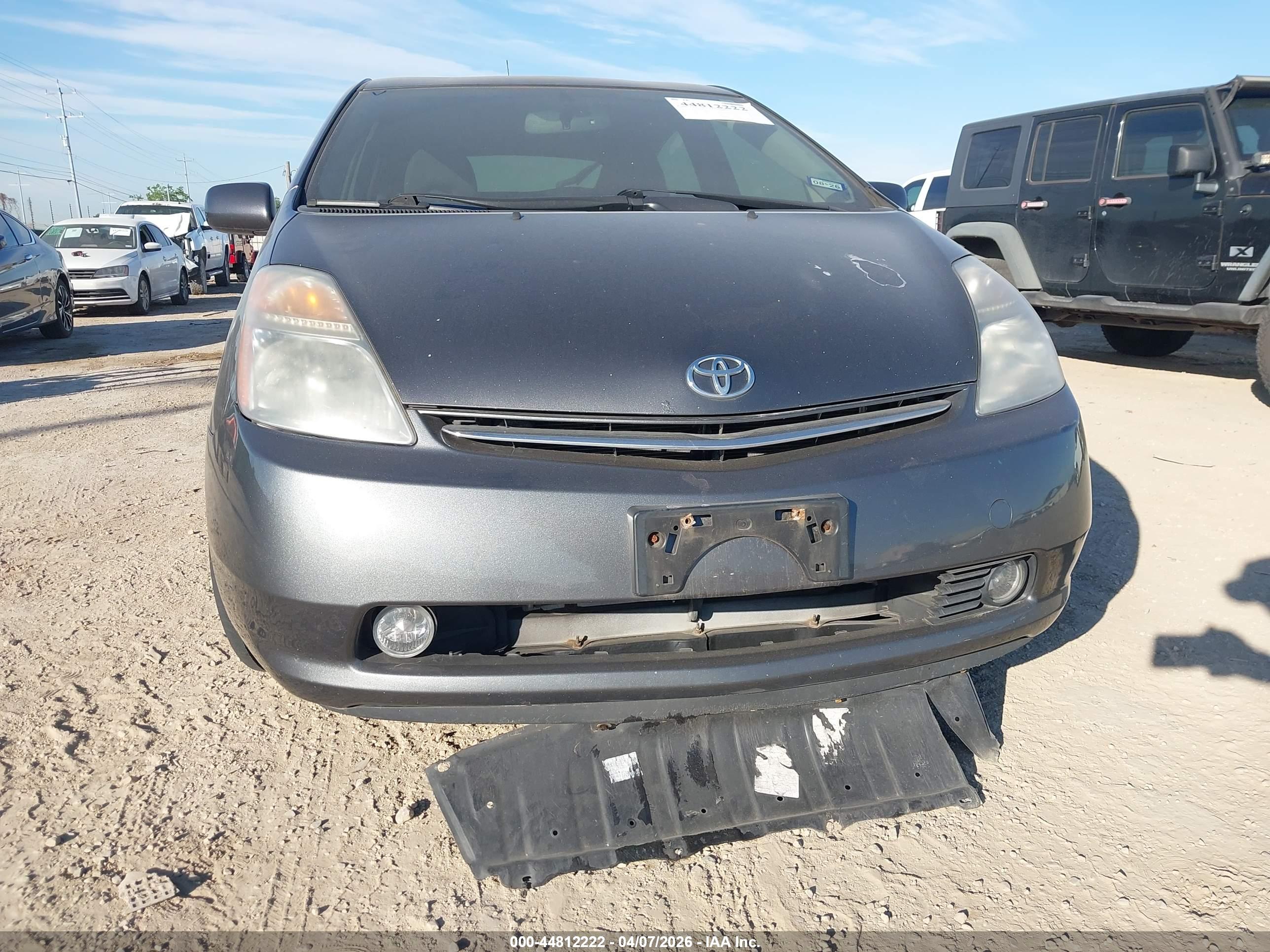 TOYOTA PRIUS image 6