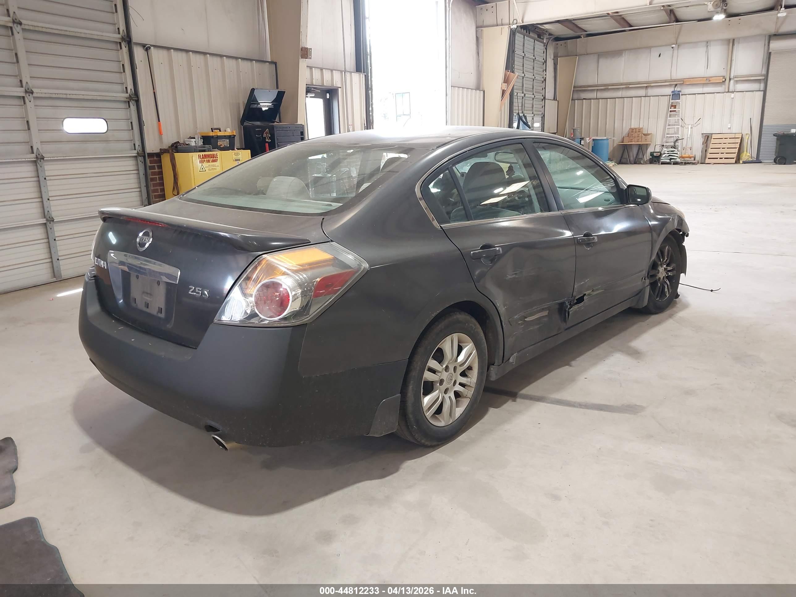 NISSAN ALTIMA image 4