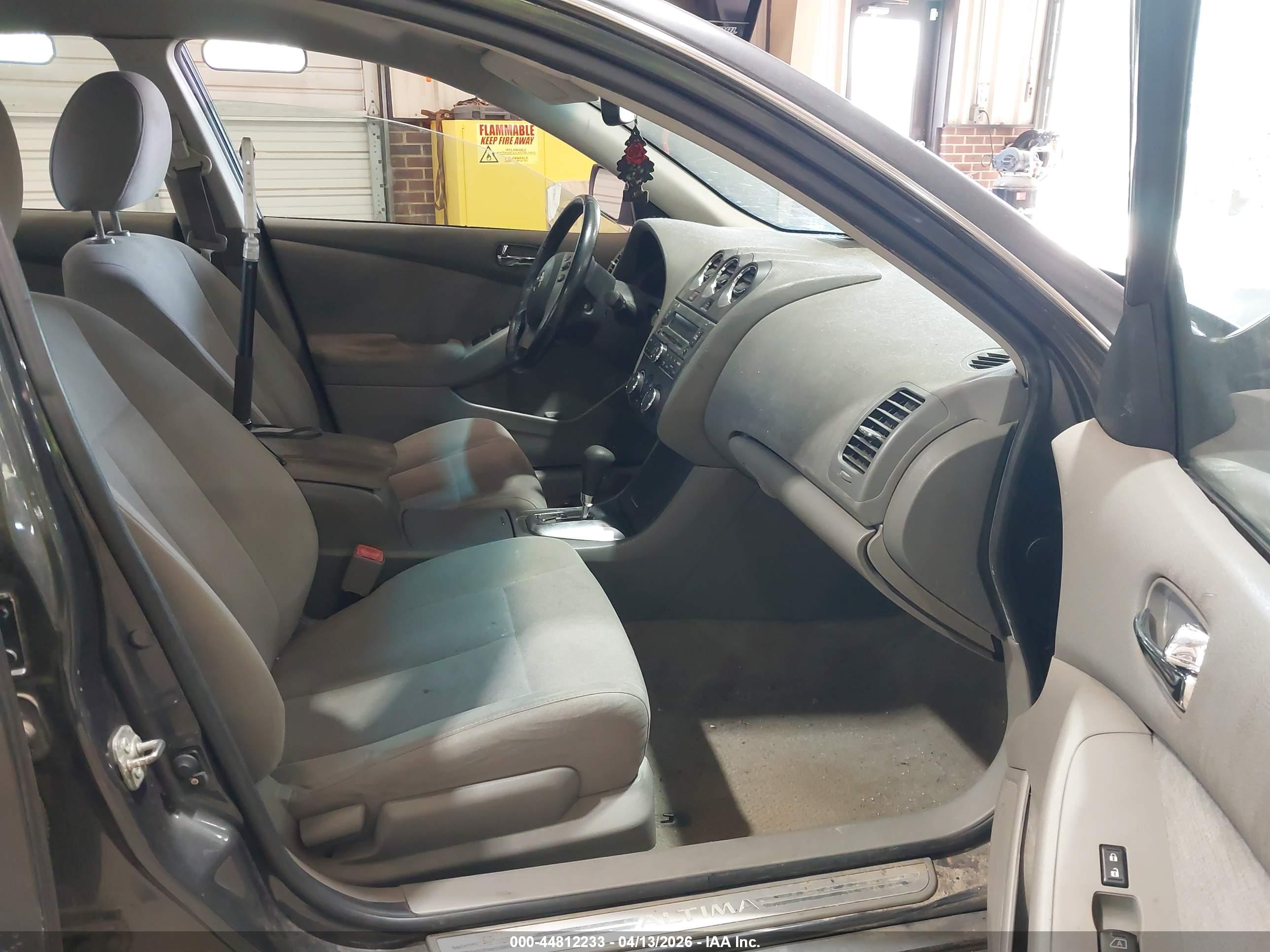 NISSAN ALTIMA image 5