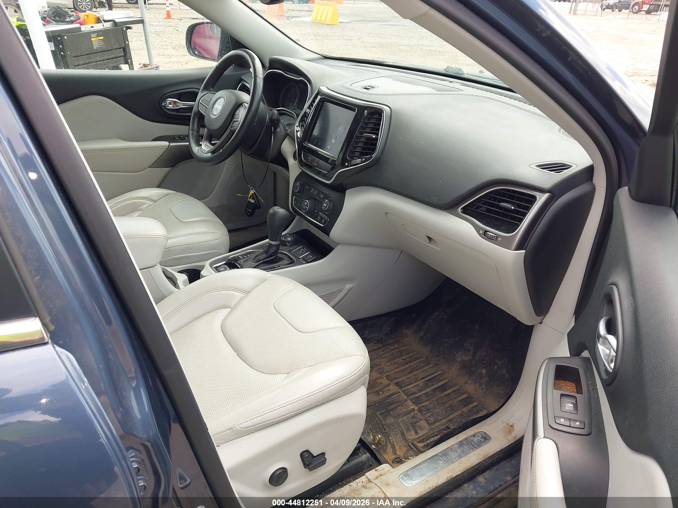 JEEP CHEROKEE image 5