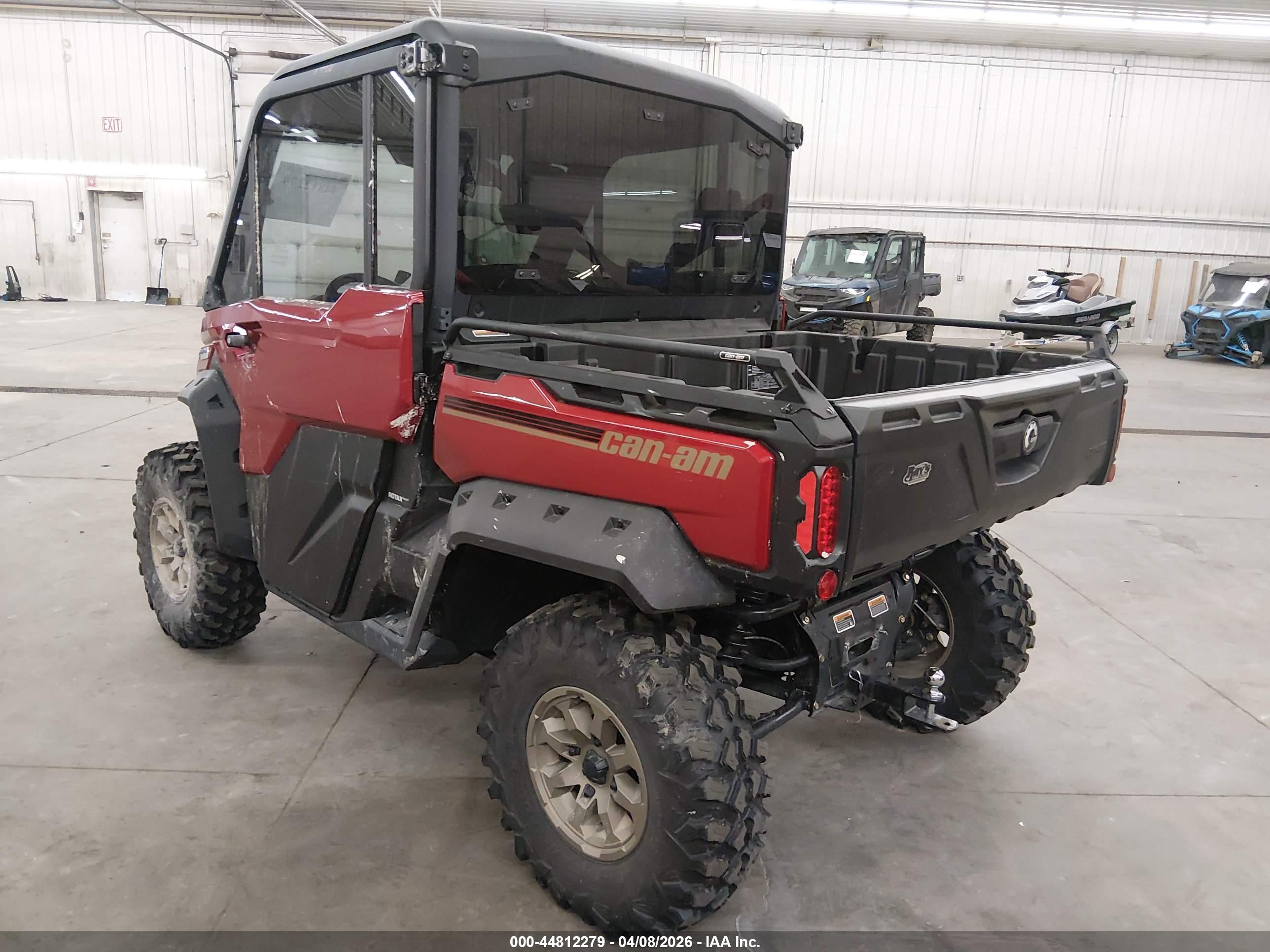 CAN-AM DEFENDER image 3