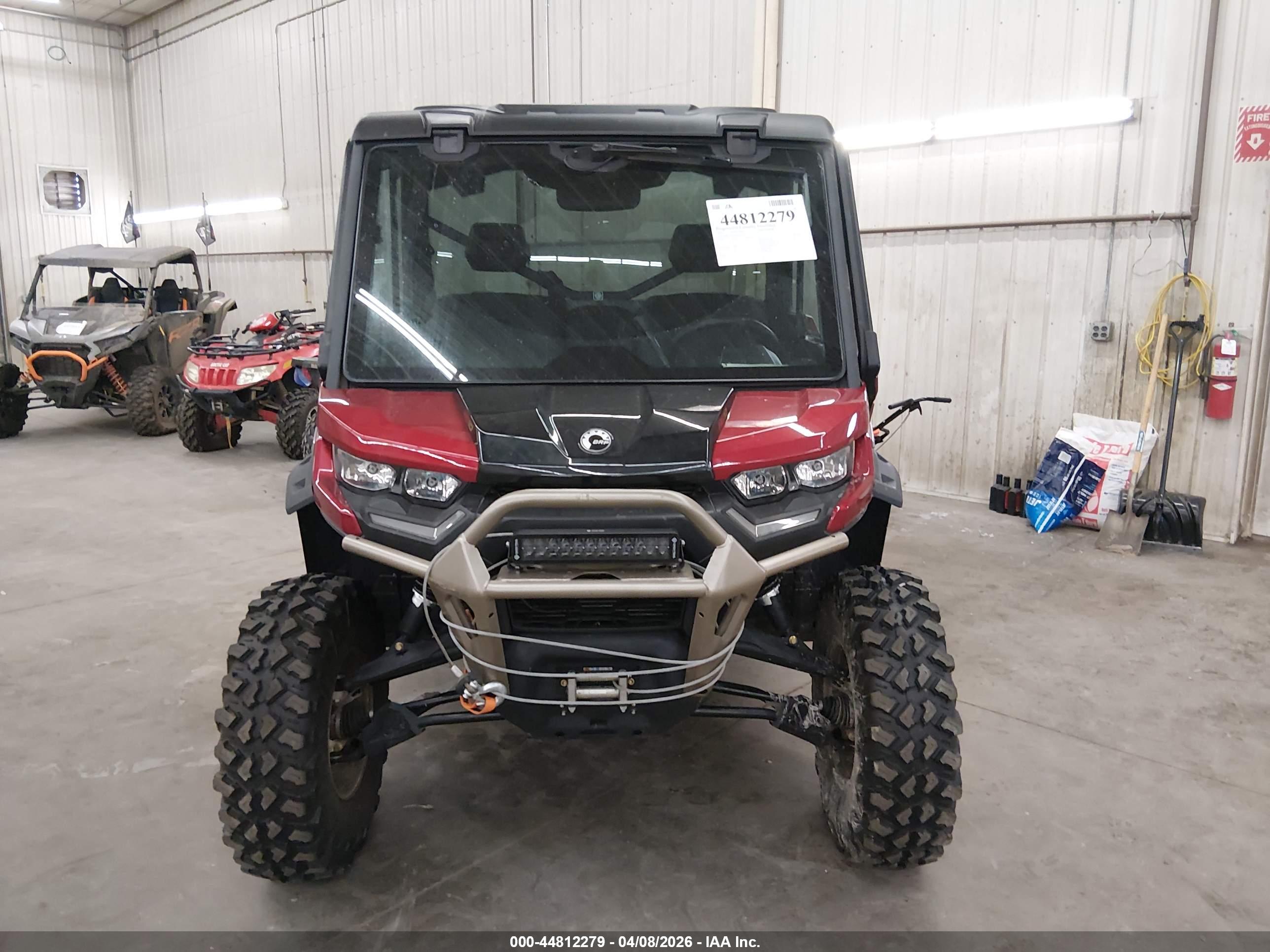 CAN-AM DEFENDER image 5