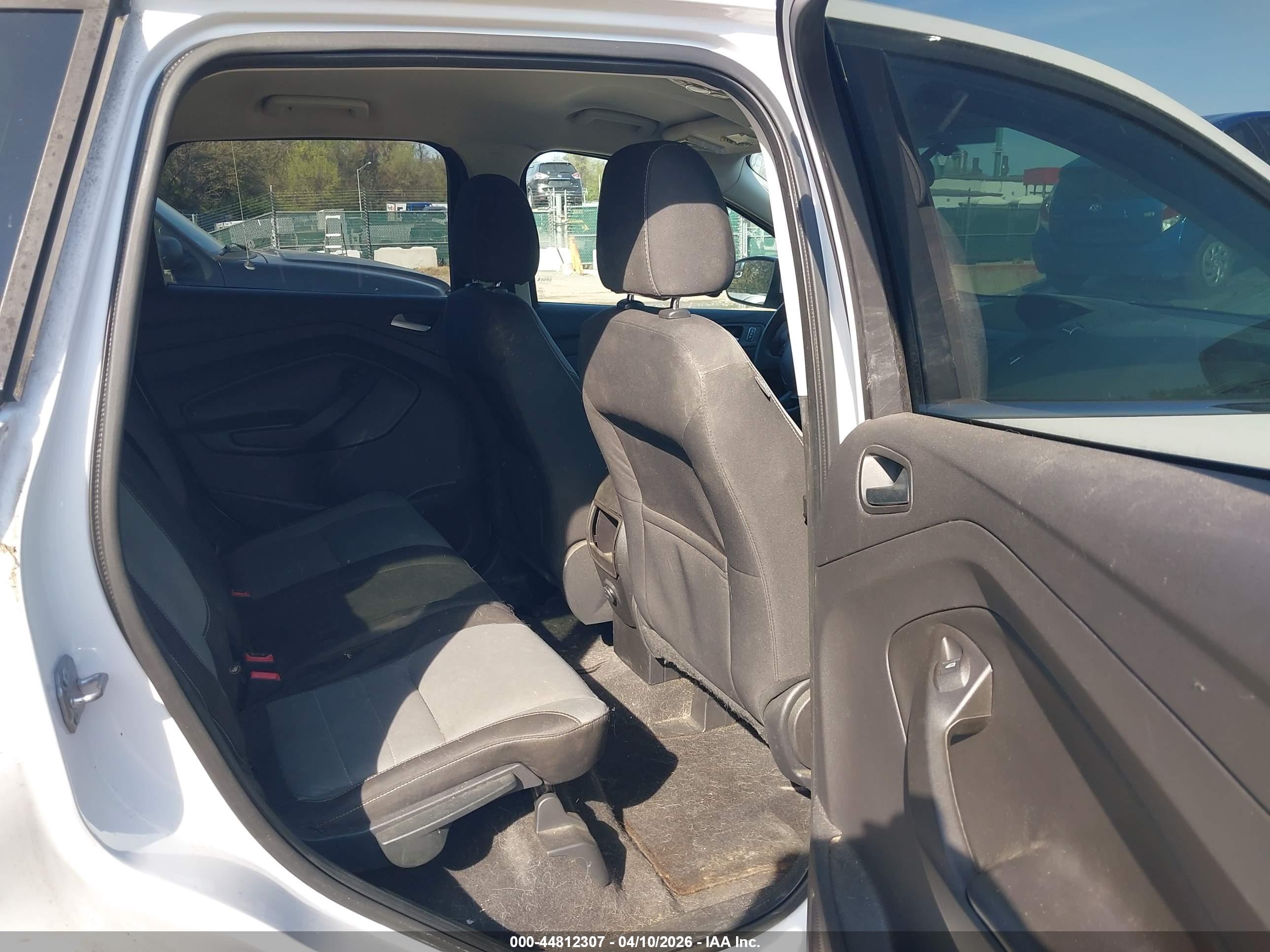 FORD ESCAPE image 8