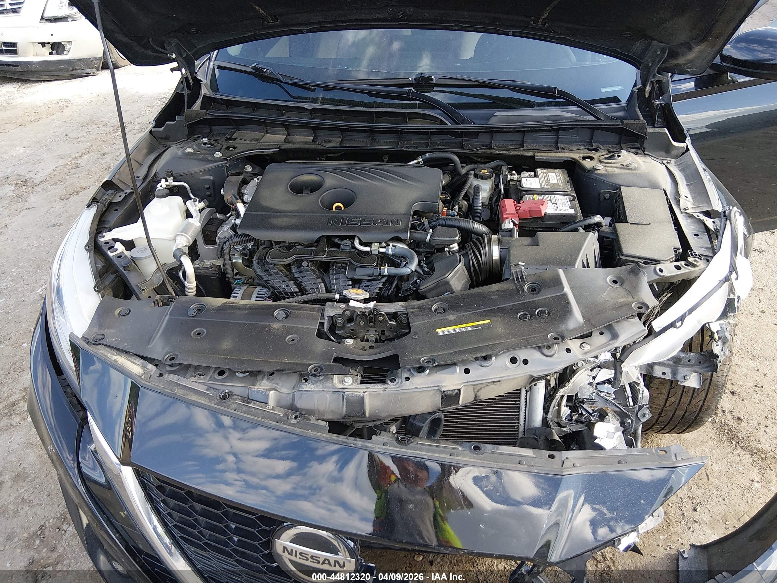NISSAN ALTIMA image 10