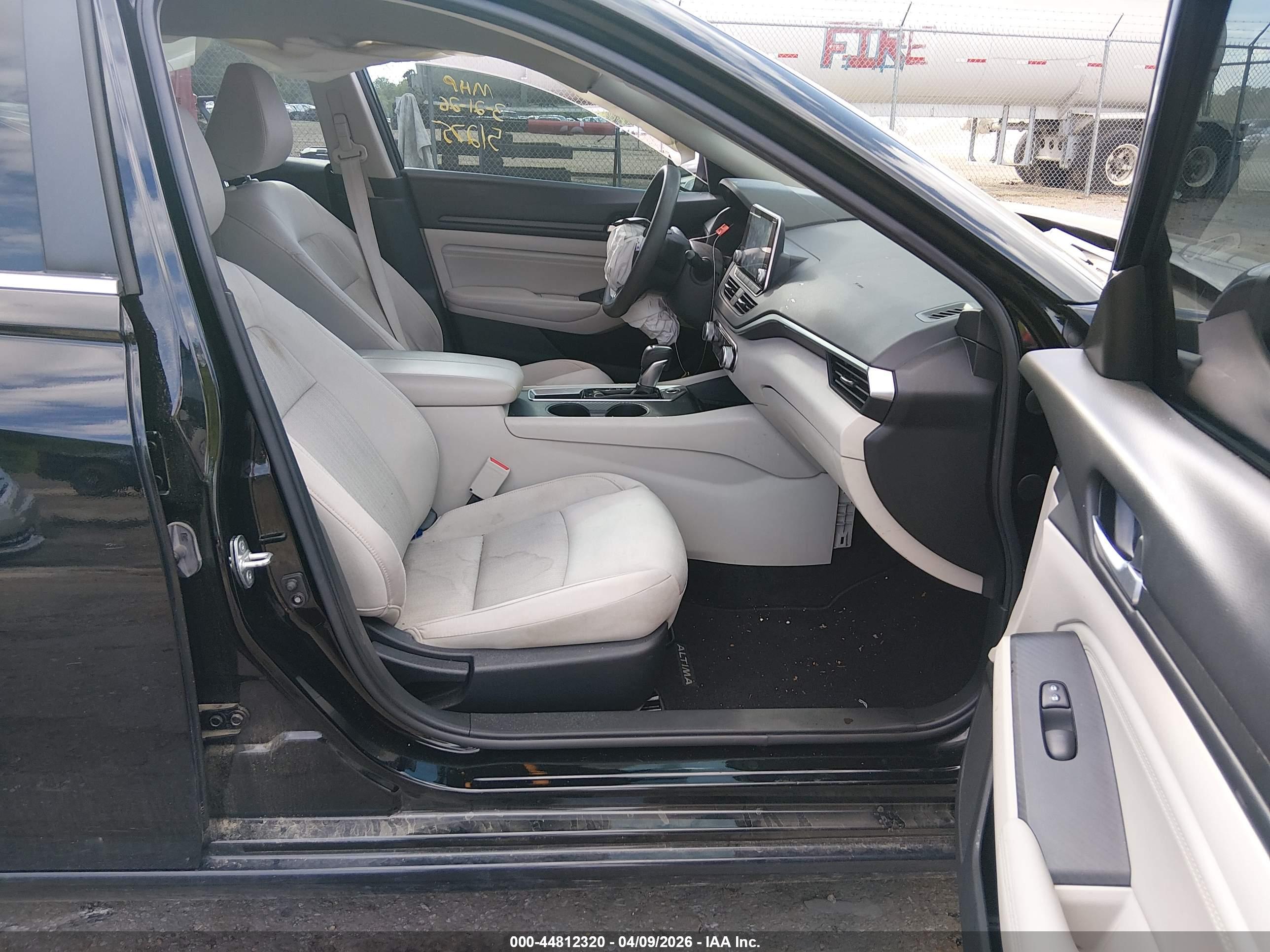 NISSAN ALTIMA image 5