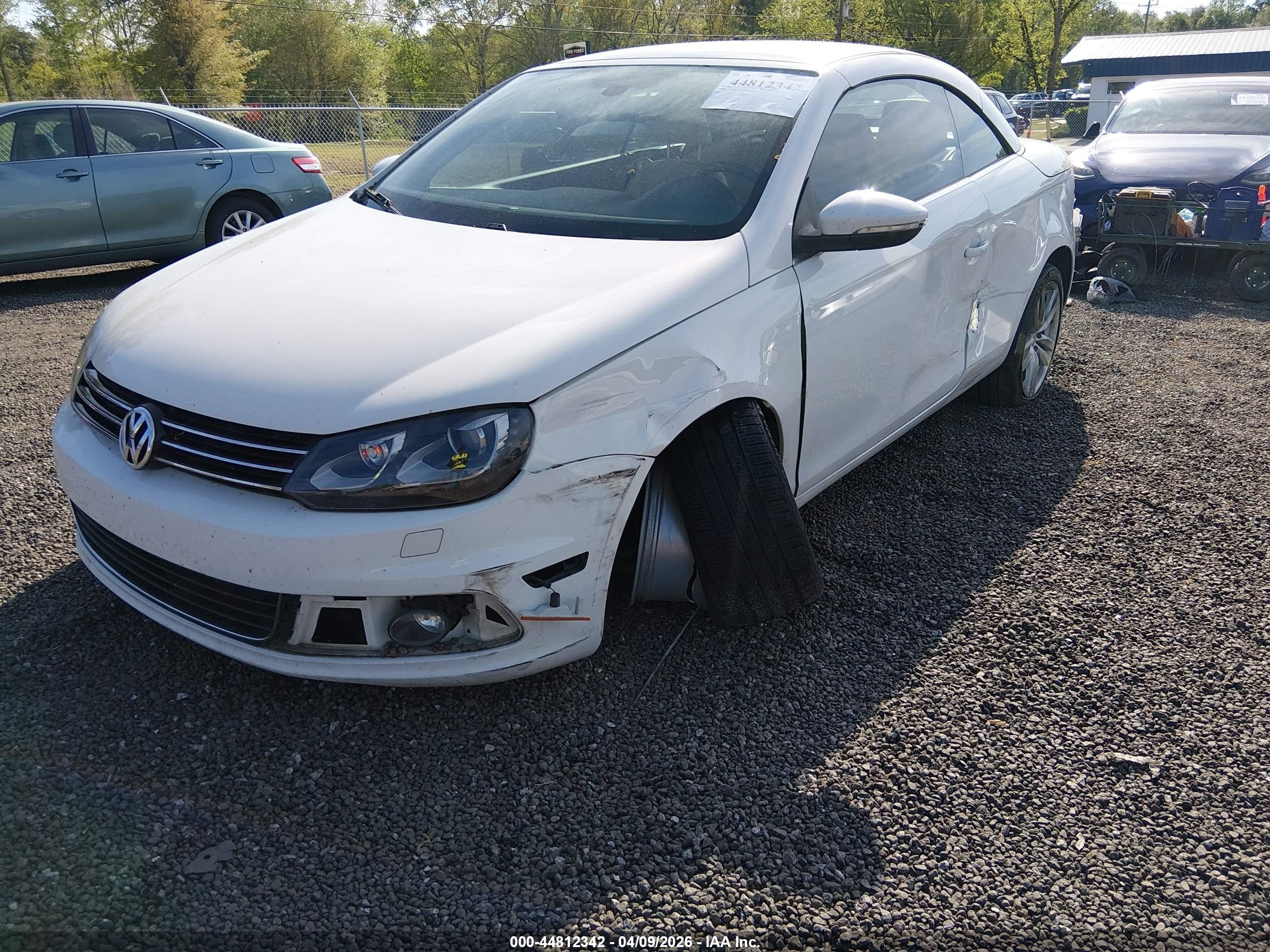 VOLKSWAGEN EOS image 6