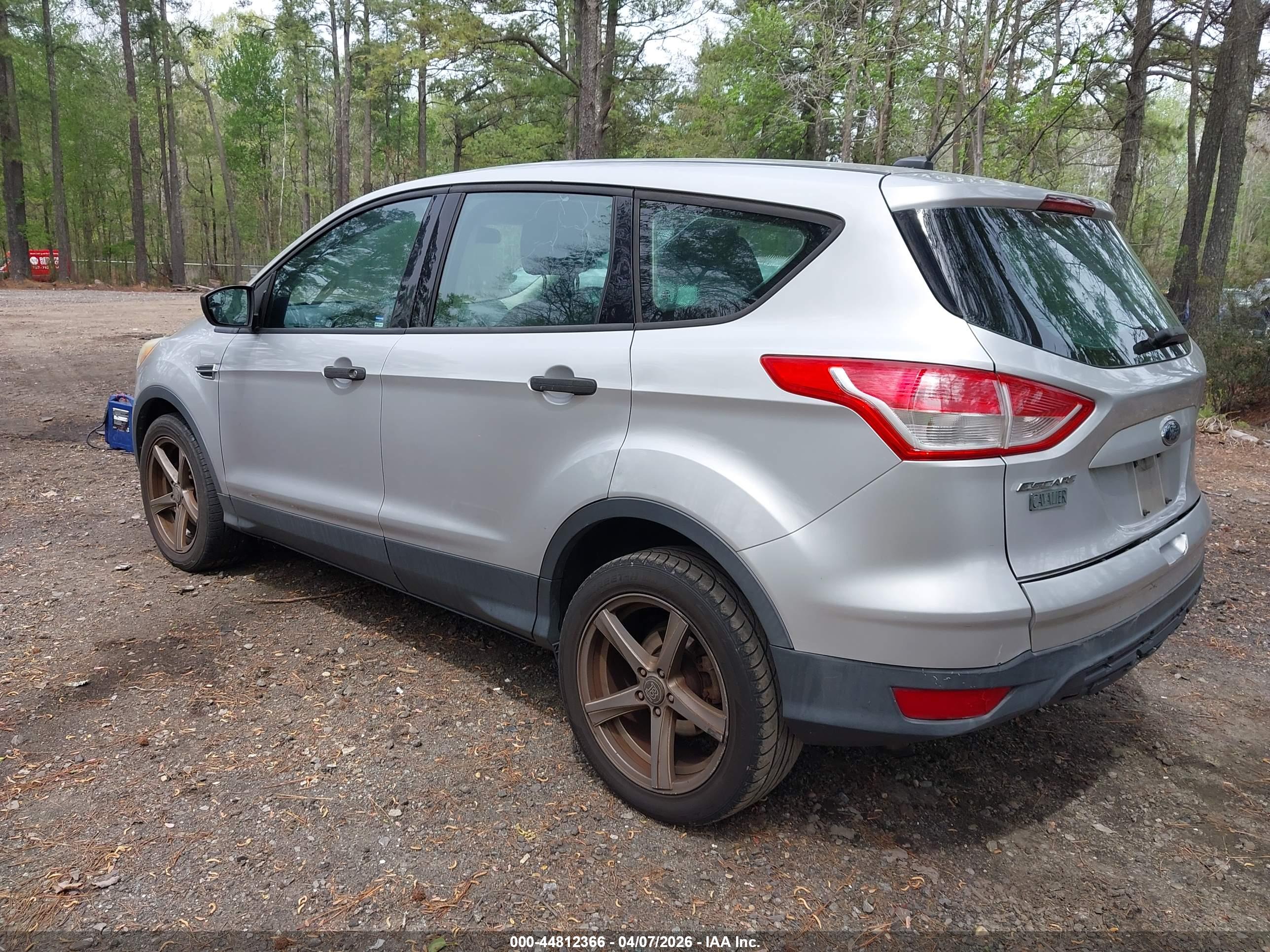 FORD ESCAPE image 3
